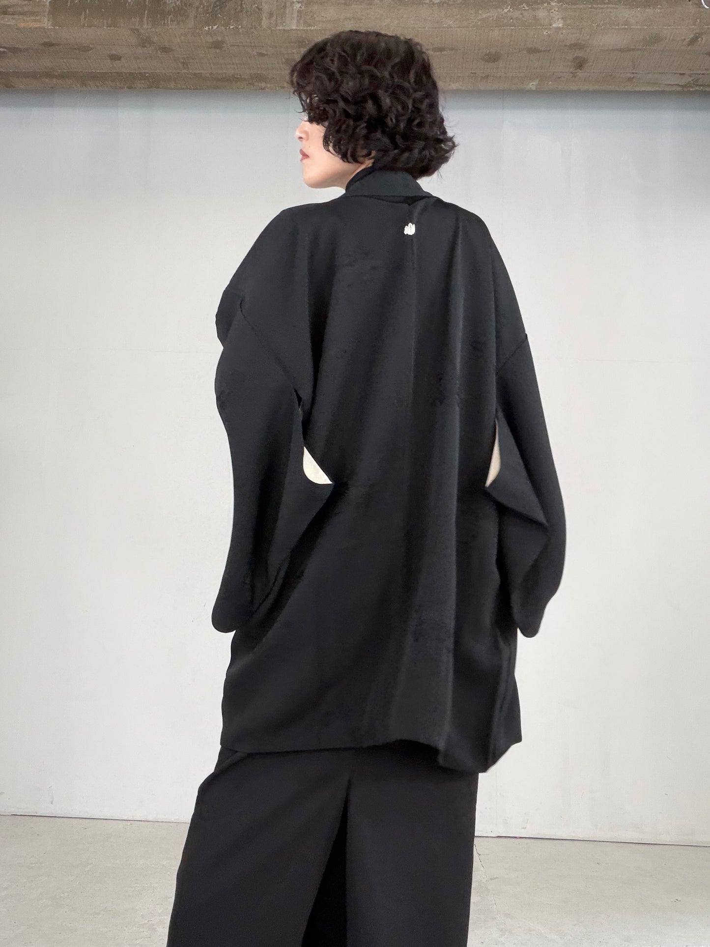 VINTAGE BLACK HAORI  "inside-diamond pattern, gosan-kiri-mon, BLK179"