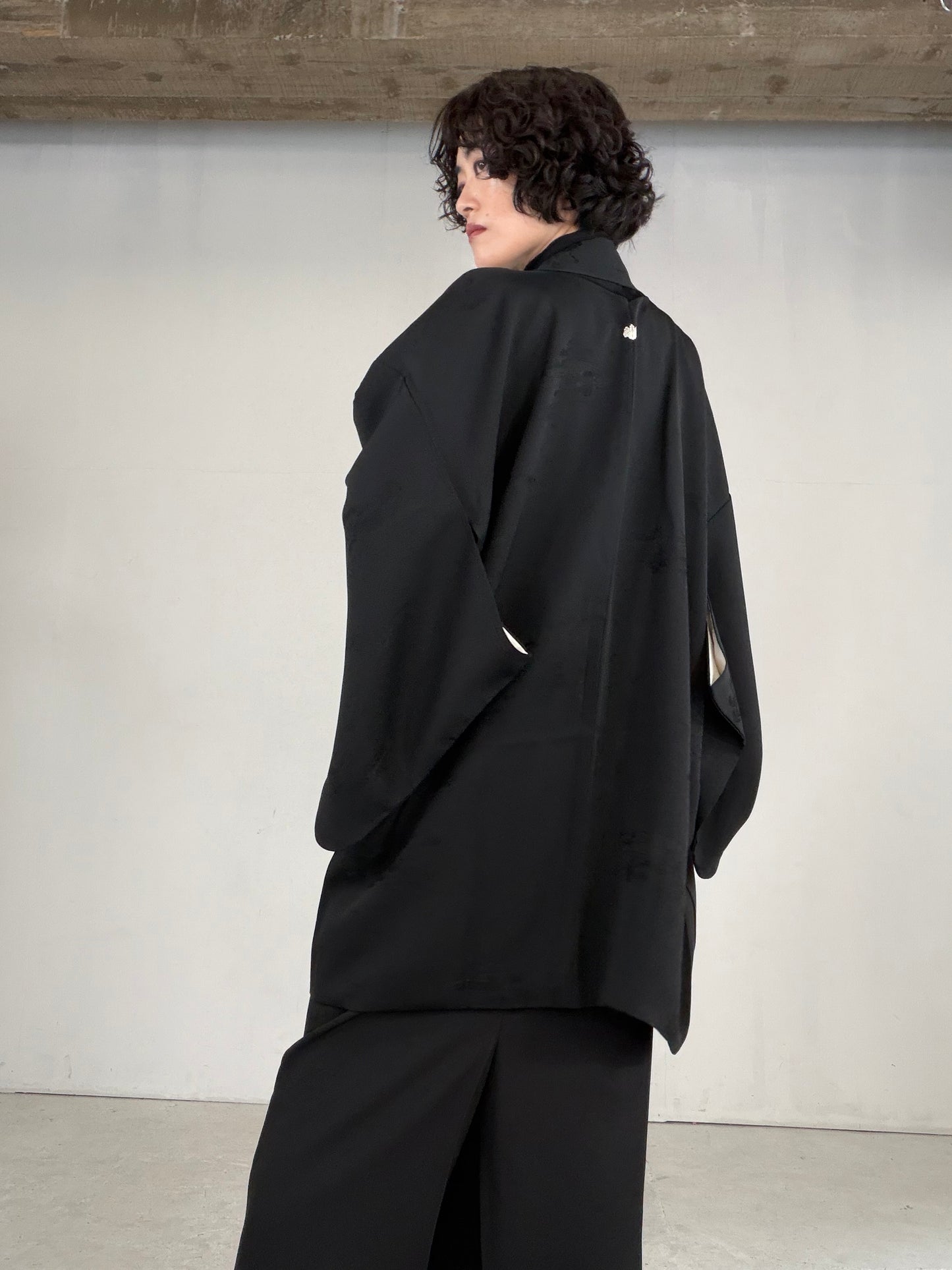 VINTAGE BLACK HAORI  "inside-diamond pattern, gosan-kiri-mon, BLK179"