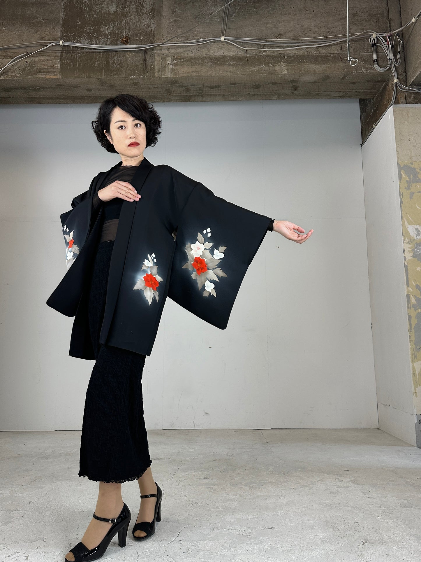 VINTAGE BLACK HAORI "youbana red”