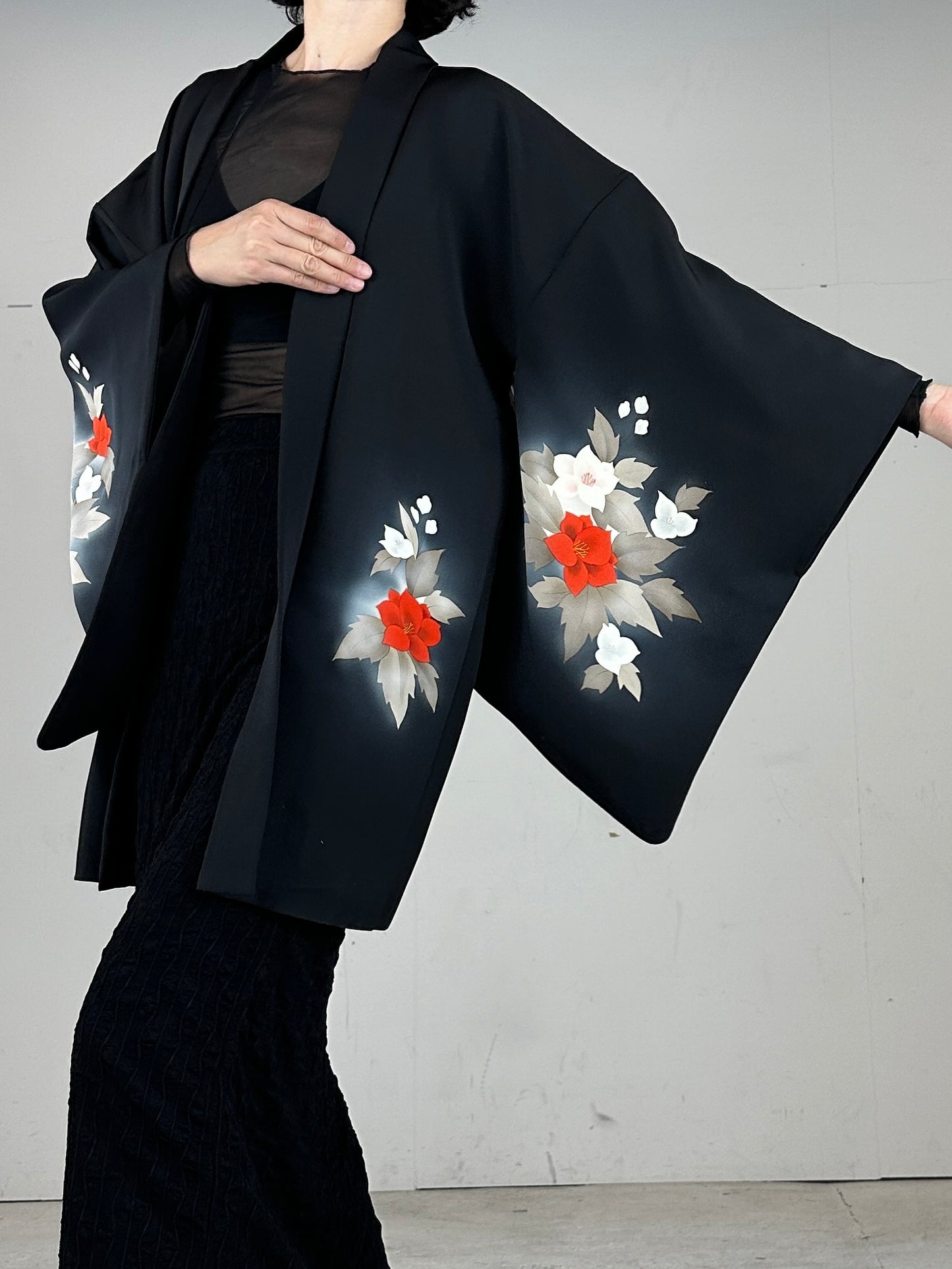 VINTAGE BLACK HAORI "youbana red”