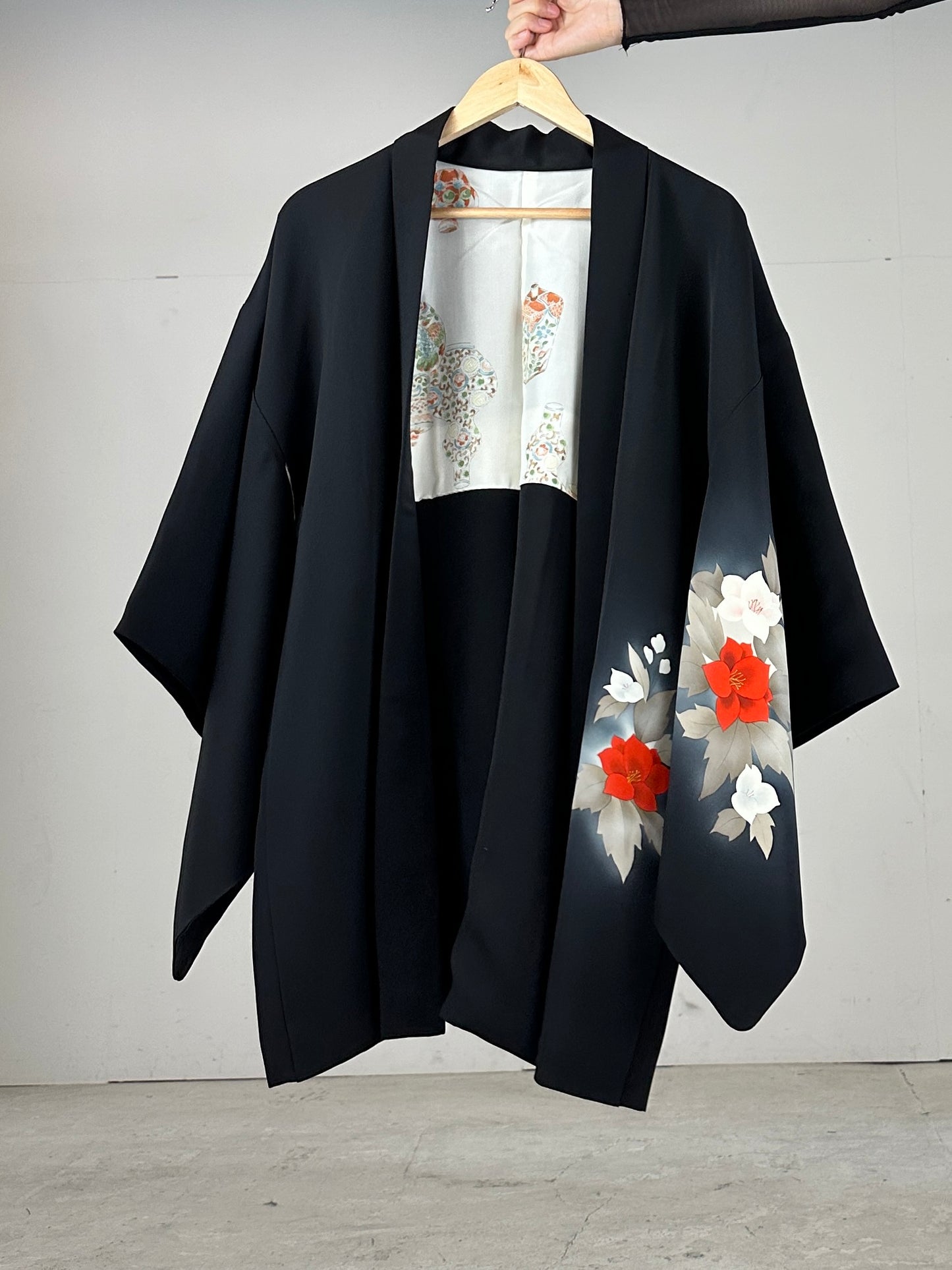 VINTAGE BLACK HAORI "youbana red”