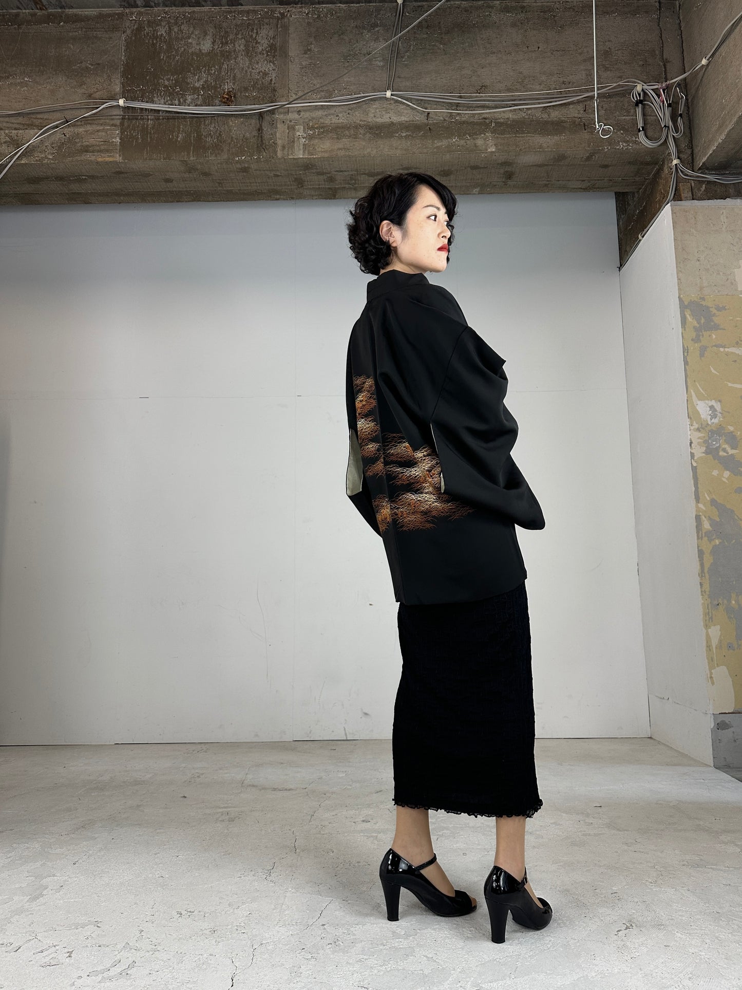 VINTAGE BLACK HAORI "shibakusa"