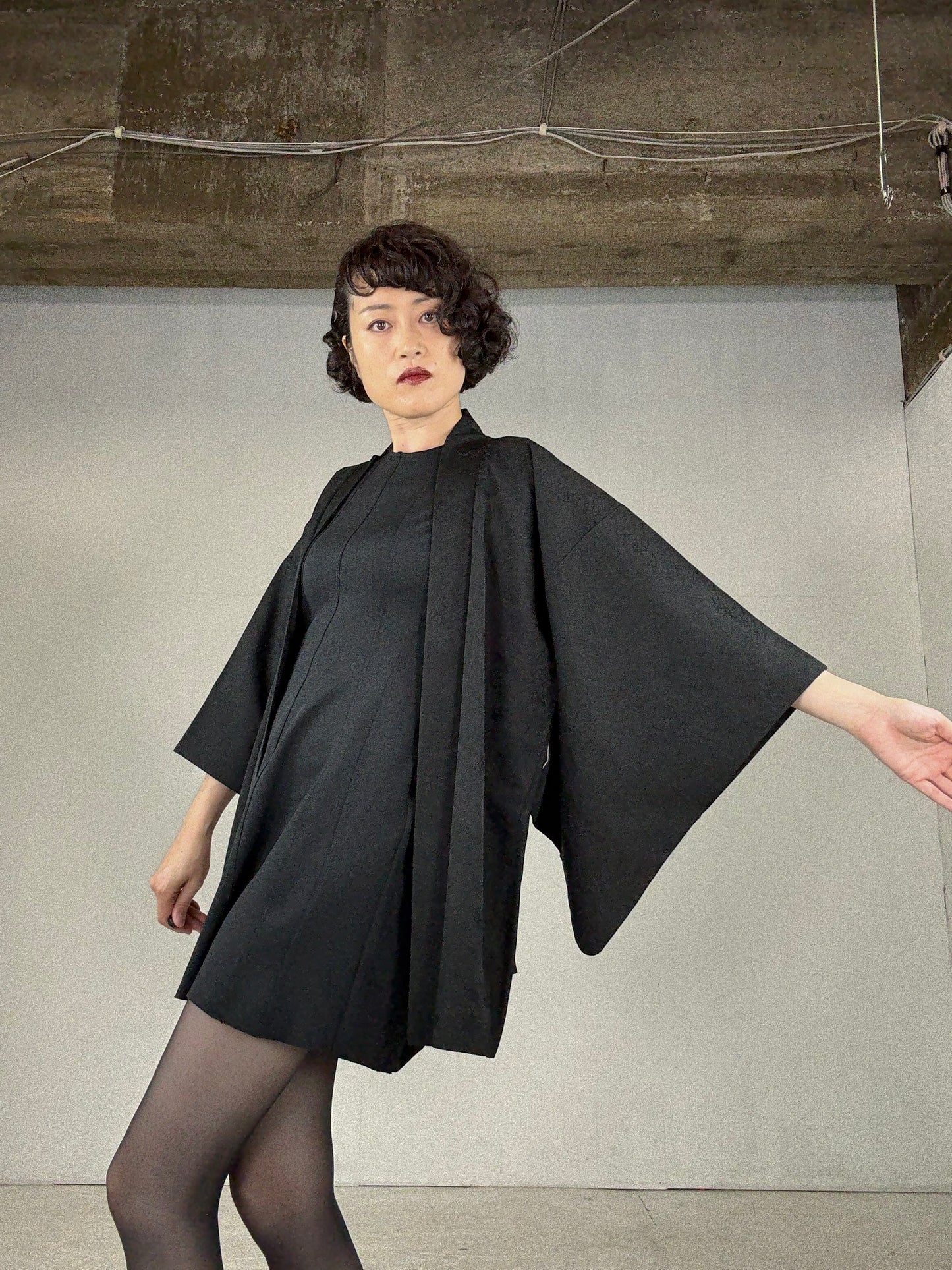 VINTAGE BLACK HAORI "ground pattern, susuki"