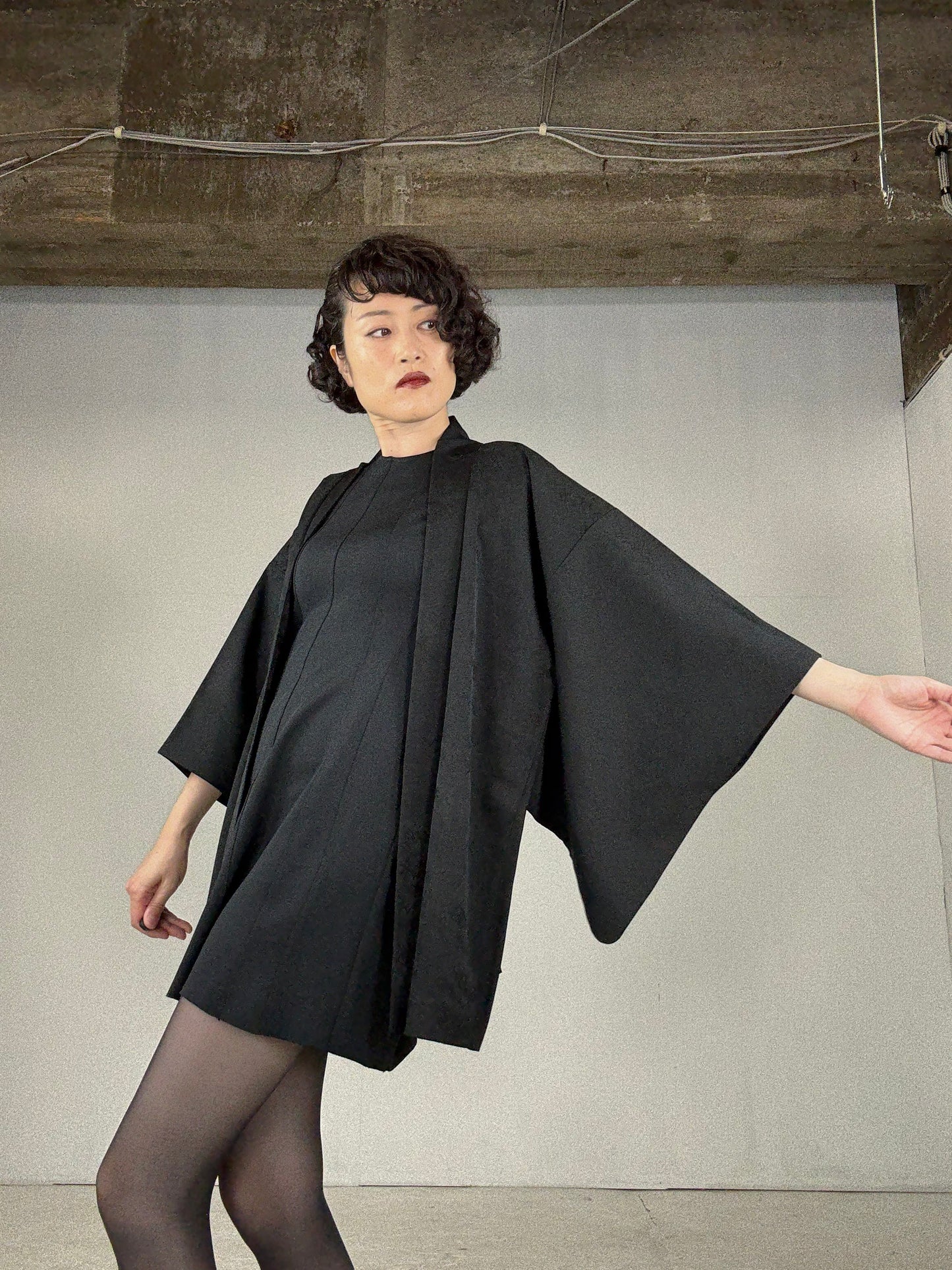VINTAGE BLACK HAORI "ground pattern, susuki"