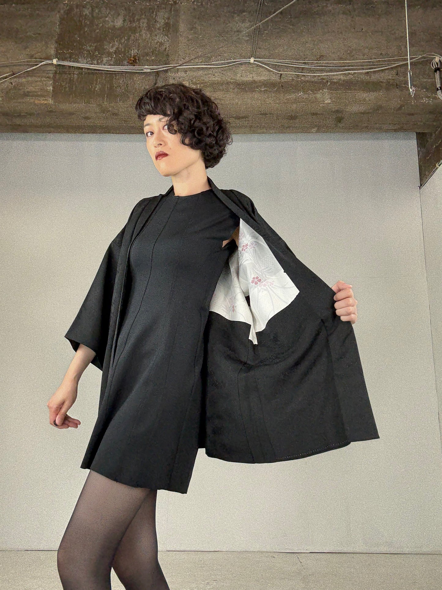 VINTAGE BLACK HAORI "ground pattern, susuki"