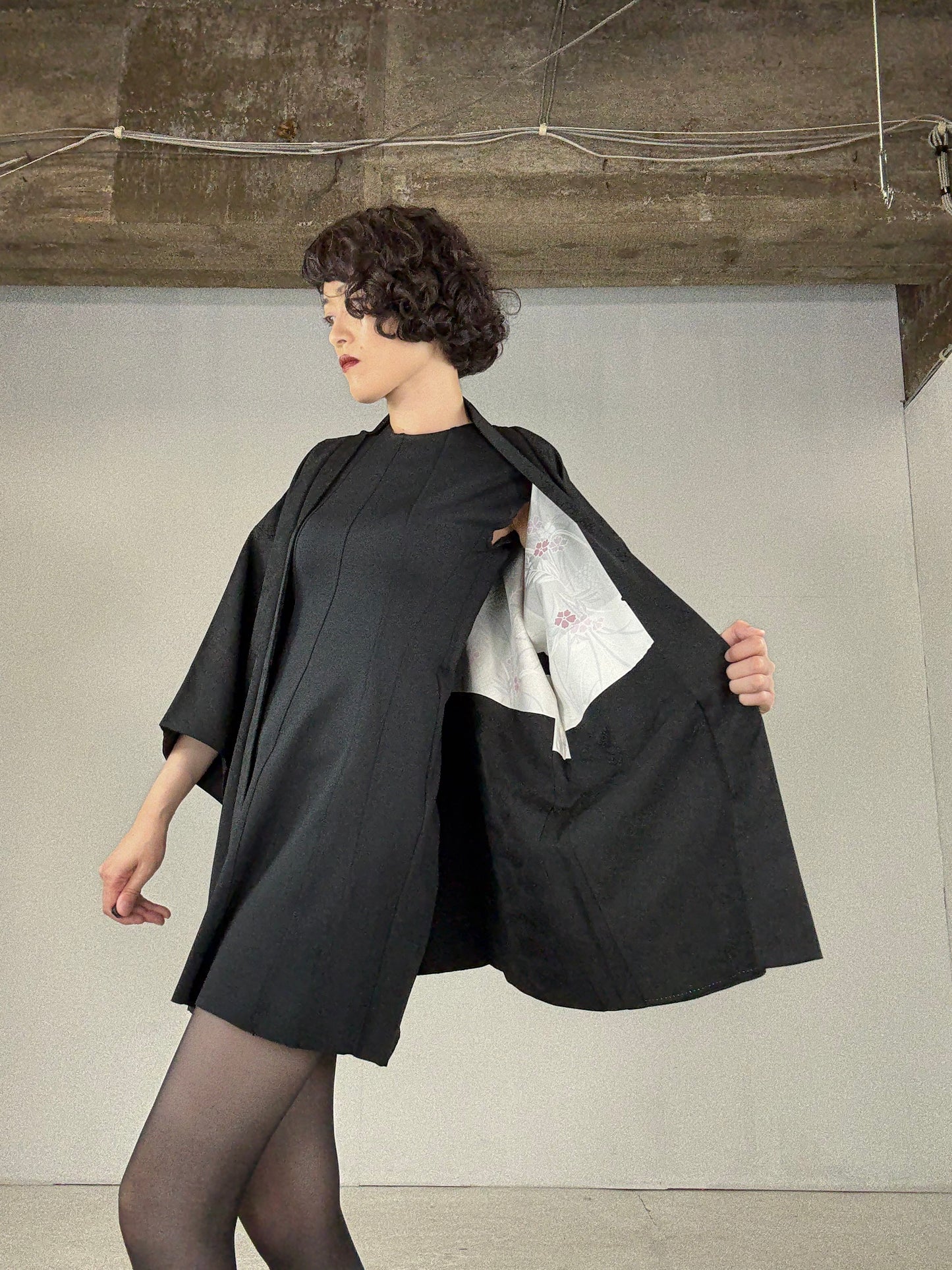 VINTAGE BLACK HAORI "ground pattern, susuki"
