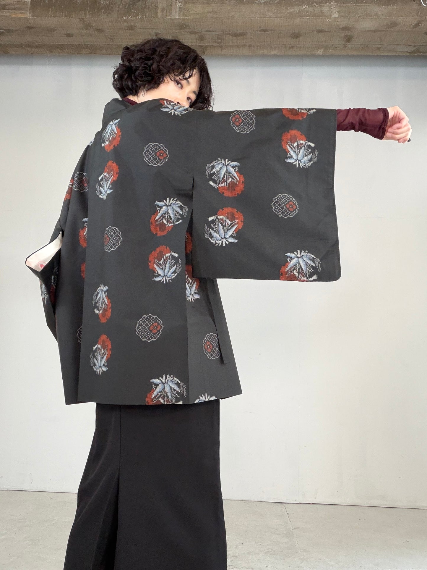 VINTAGE KAWAII HAORI "tsumugi, Douchu-gi, red, KAW111"