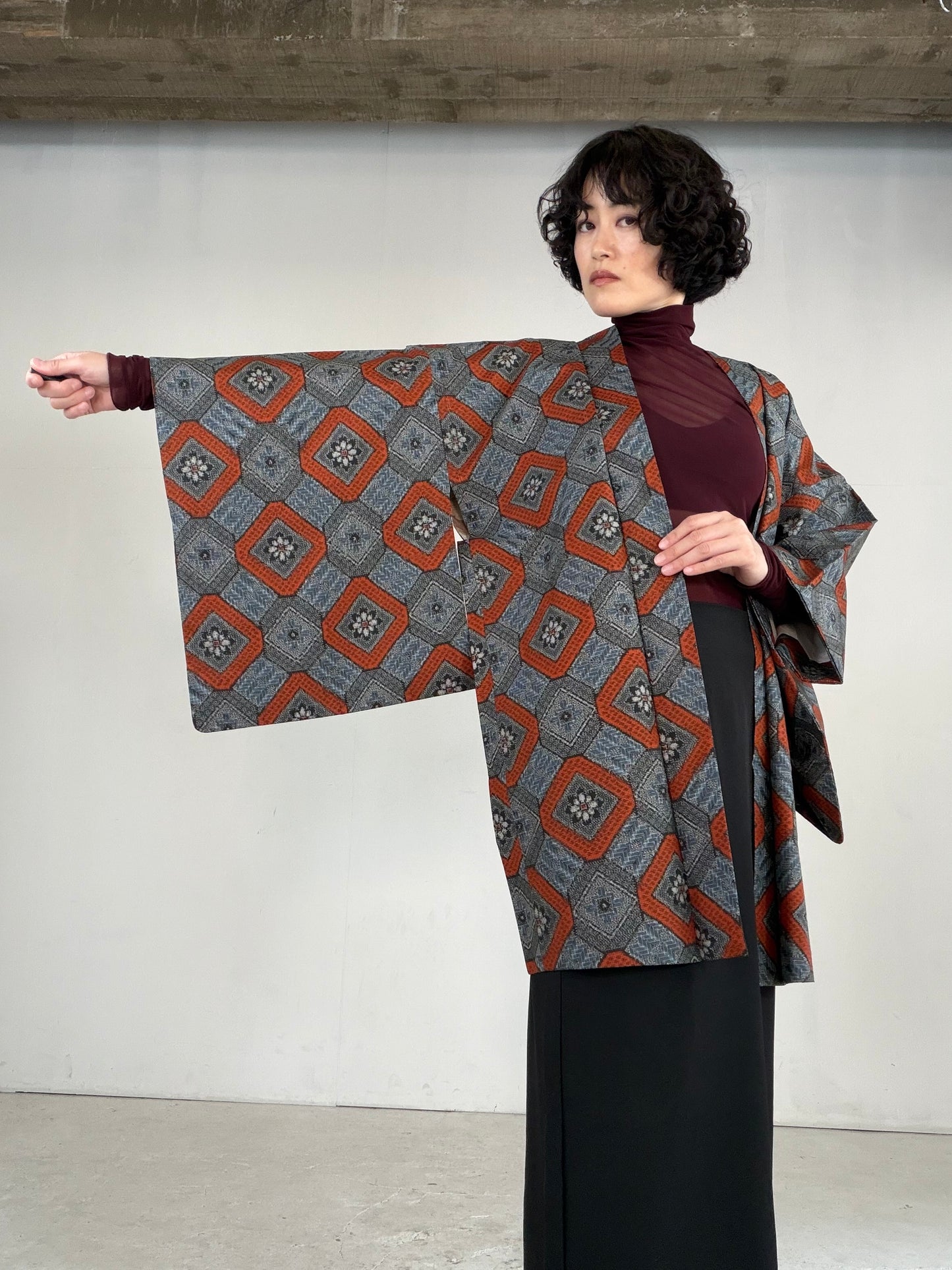 VINTAGE KAWAII HAORI "tsumugi, Haori, red, KAW112" *damage