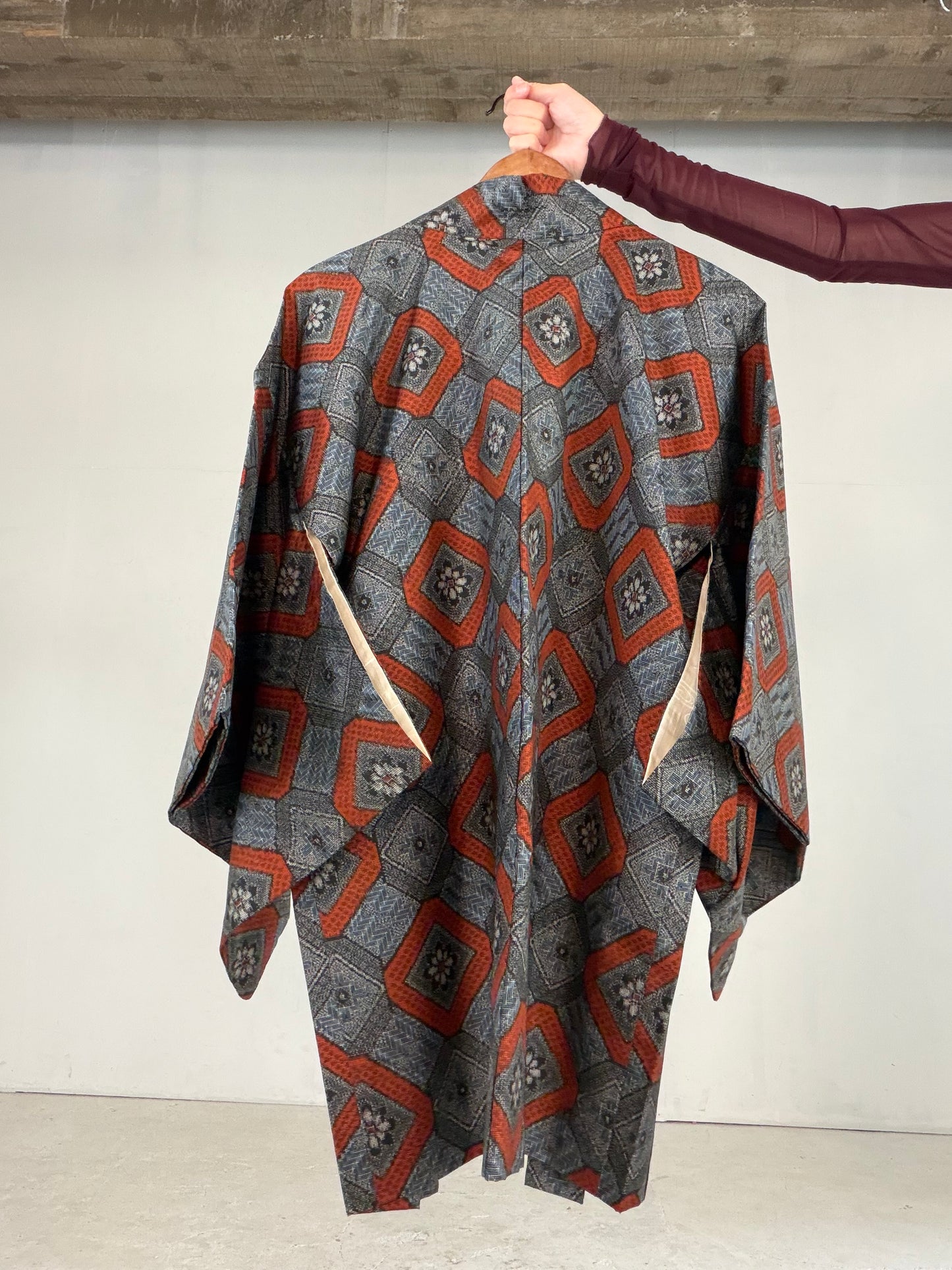 VINTAGE KAWAII HAORI "tsumugi, Haori, red, KAW112" *damage