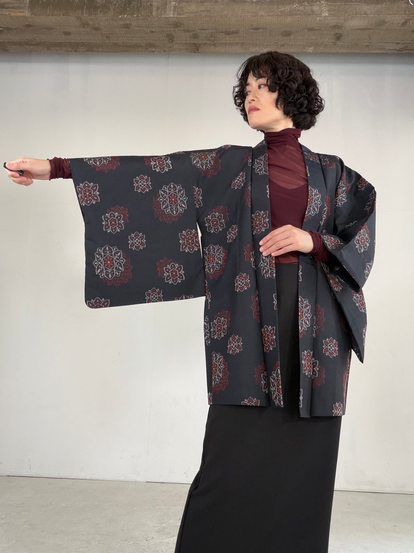 VINTAGE KAWAII HAORI "tsumugi, Haori, black-red, flower, KAW114"