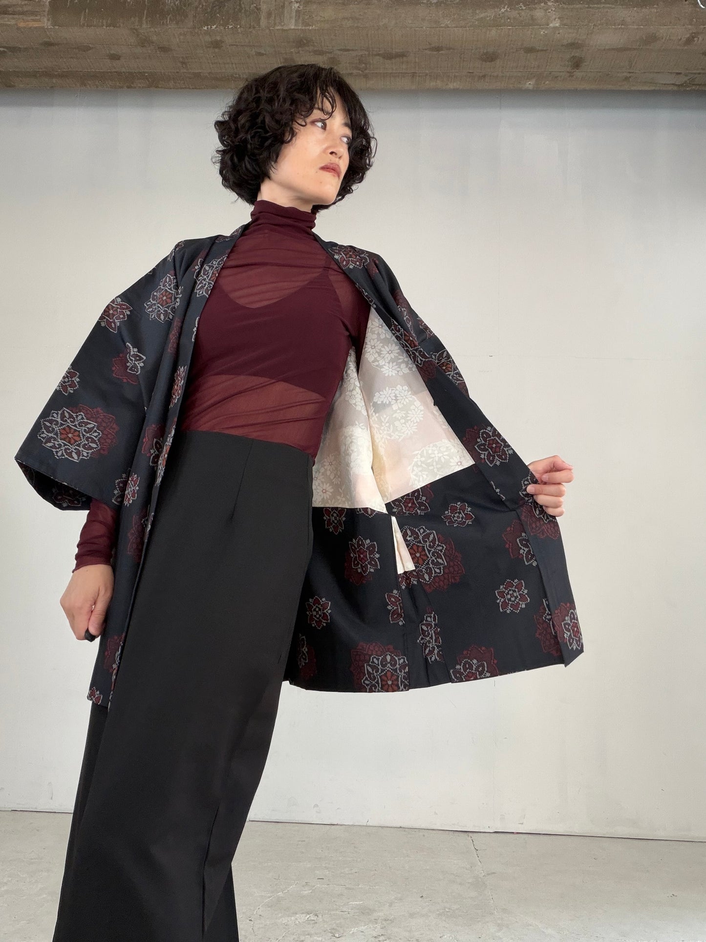 VINTAGE KAWAII HAORI "tsumugi, Haori, black-red, flower, KAW114"