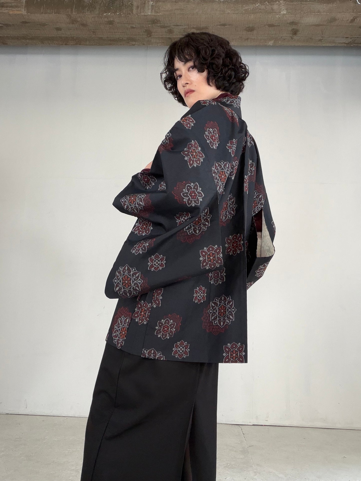 VINTAGE KAWAII HAORI "tsumugi, Haori, black-red, flower, KAW114"