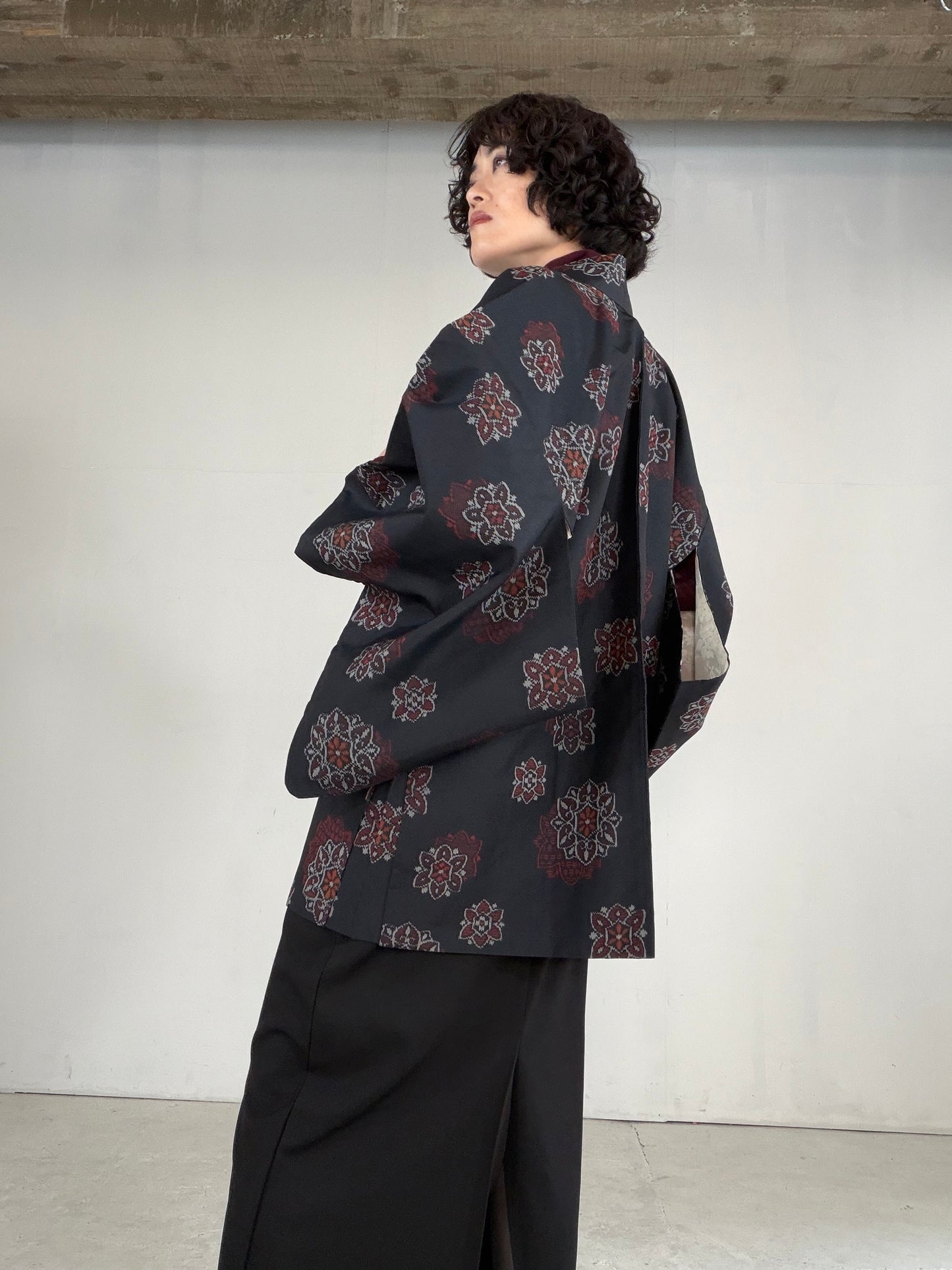 VINTAGE KAWAII HAORI "tsumugi, Haori, black-red, flower, KAW114"