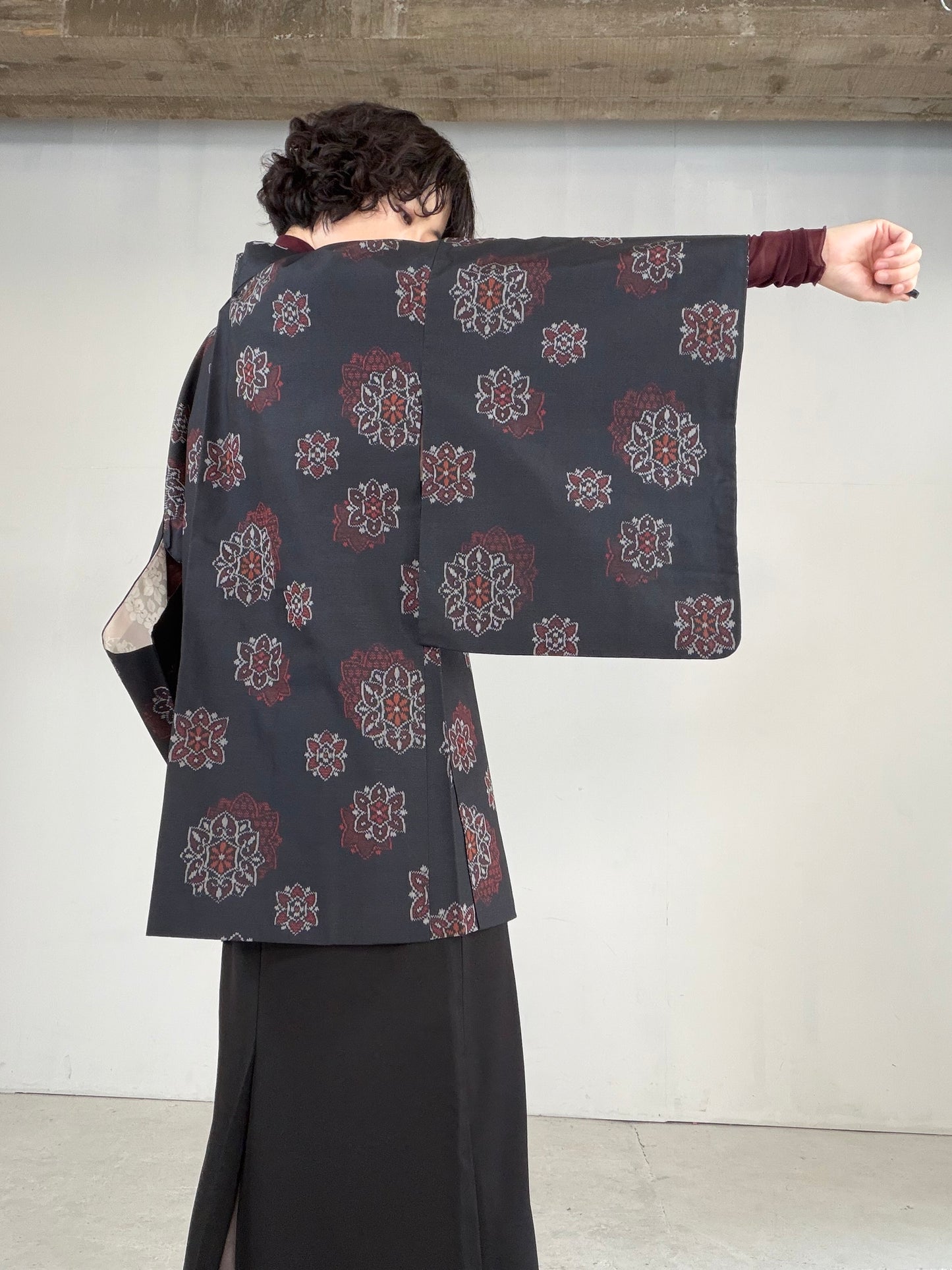 VINTAGE KAWAII HAORI "tsumugi, Haori, black-red, flower, KAW114"