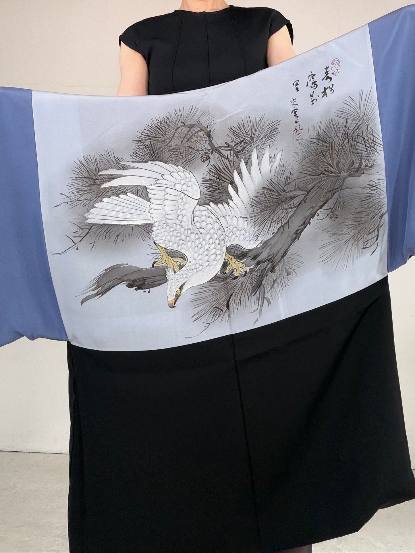 VINTAGE KUROMONTSUKI HAORI "hawk, Yoko-mokko-mon, KUR123"