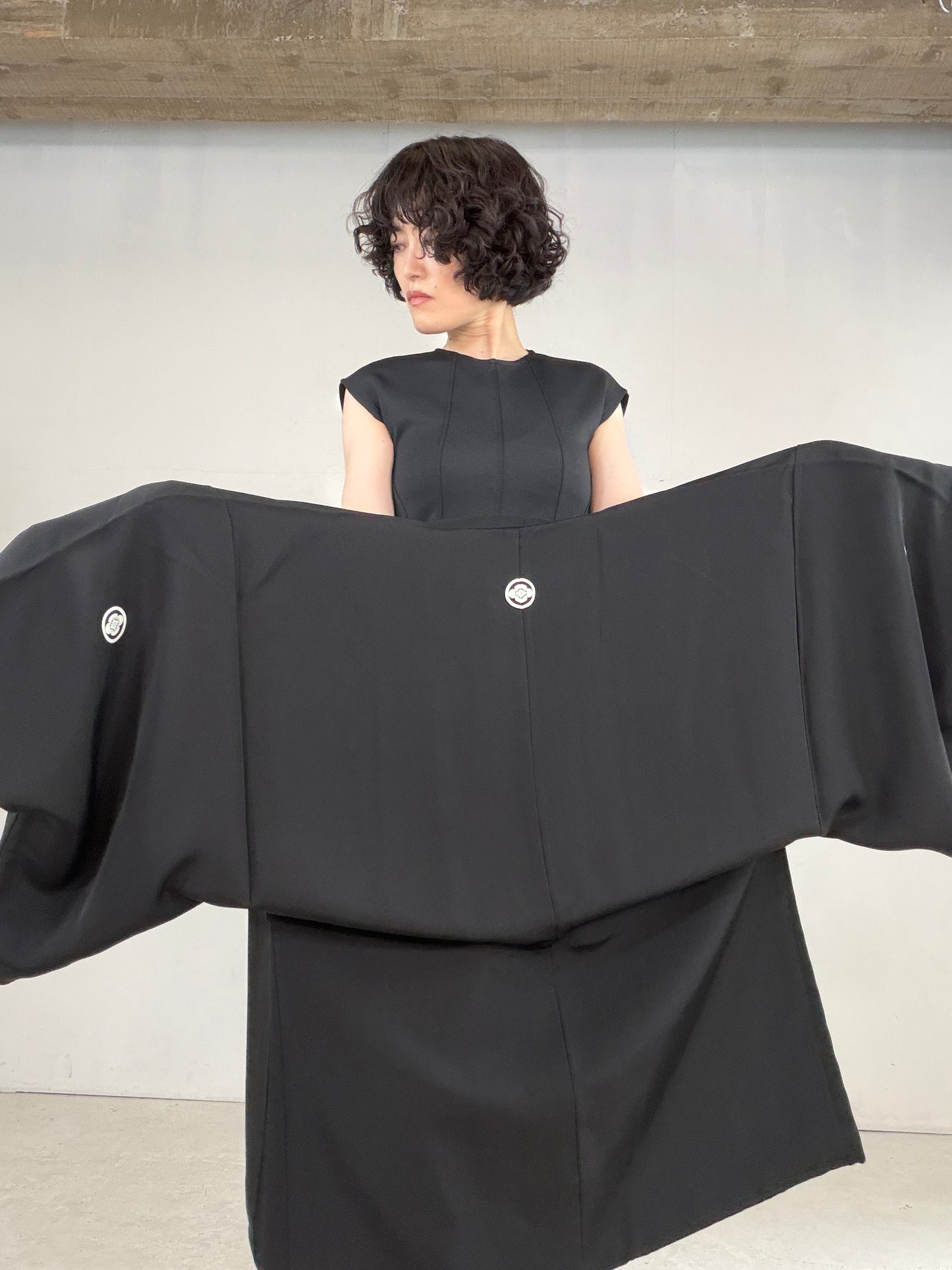 VINTAGE KUROMONTSUKI HAORI "hawk, Yoko-mokko-mon, KUR123"