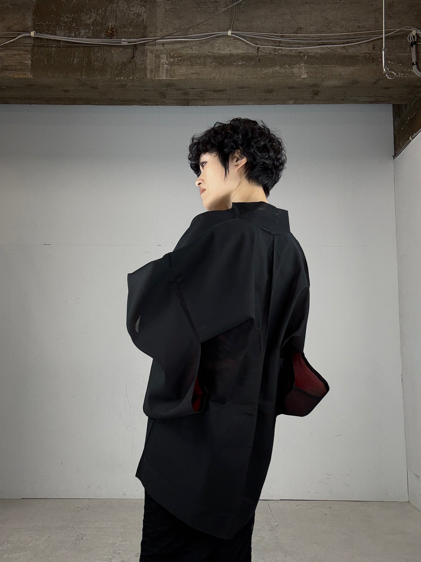 VINTAGE BLACK HAORI SHEER “red, nami"