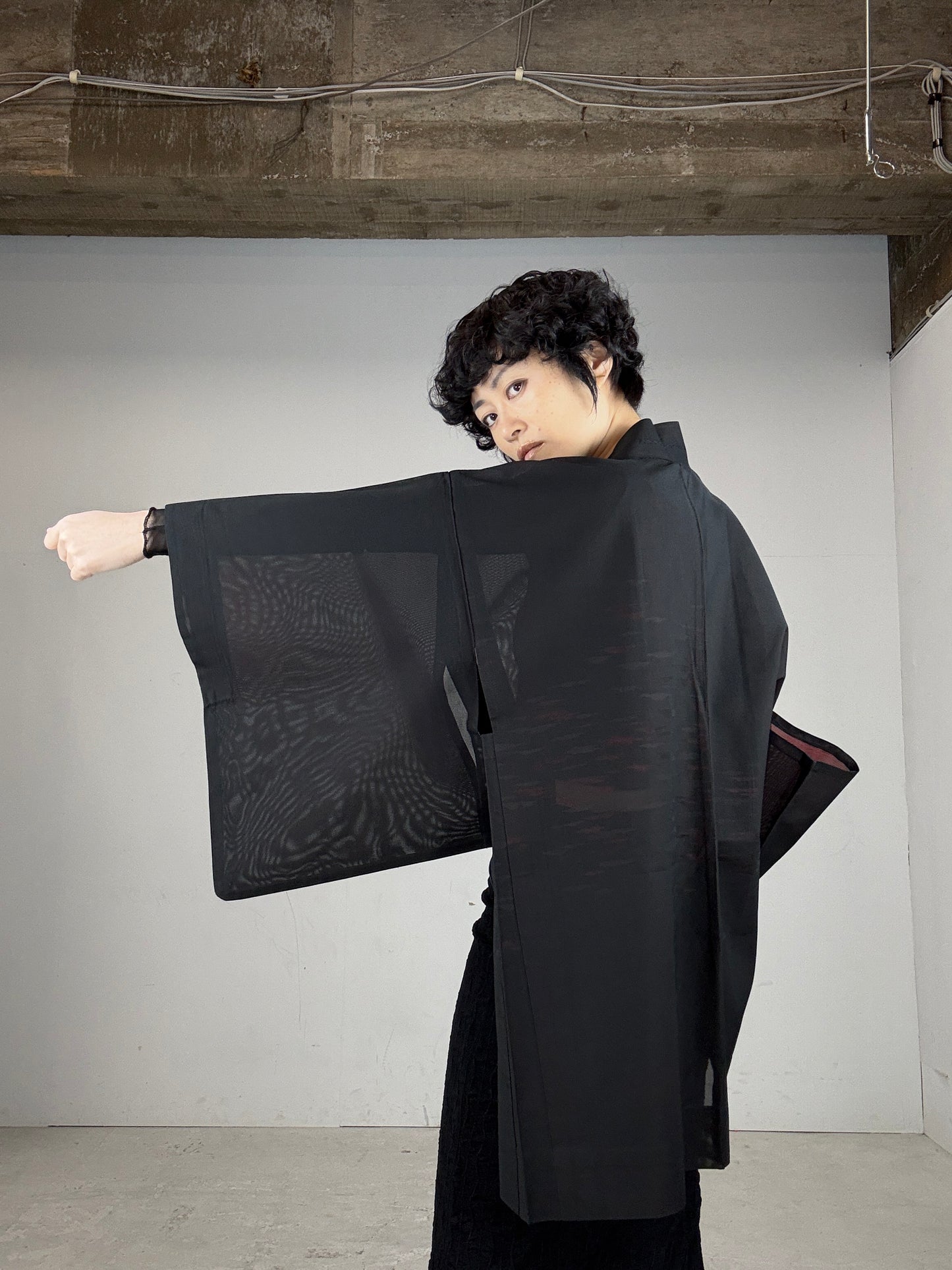 VINTAGE BLACK HAORI SHEER “red, nami"