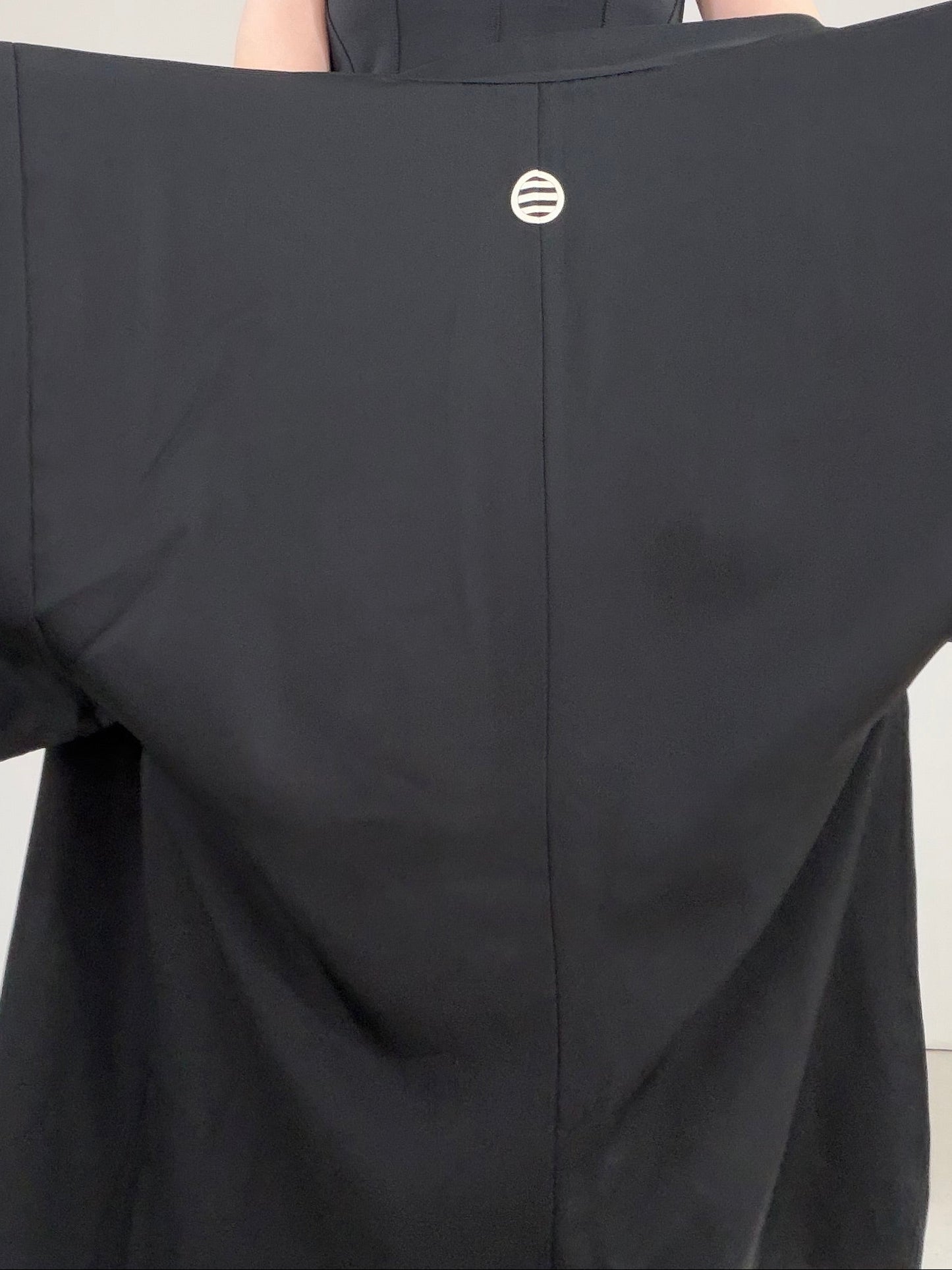 VINTAGE KUROMONTSUKI HAORI "matsu, maruni-mitsubiki, KUR125"