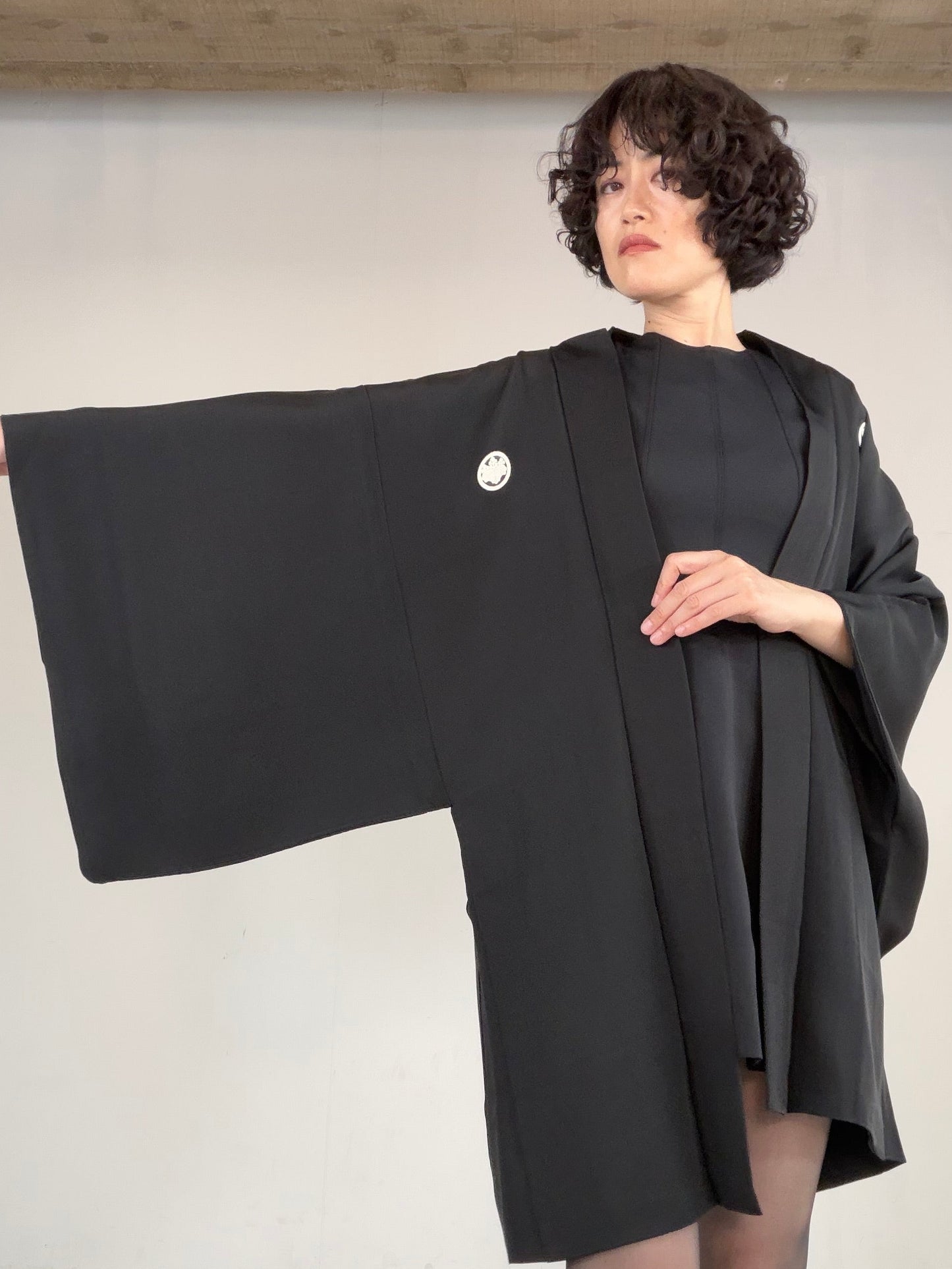 VINTAGE KUROMONTSUKI HAORI "suibokuga, gosan-kiri-mon, KUR122"