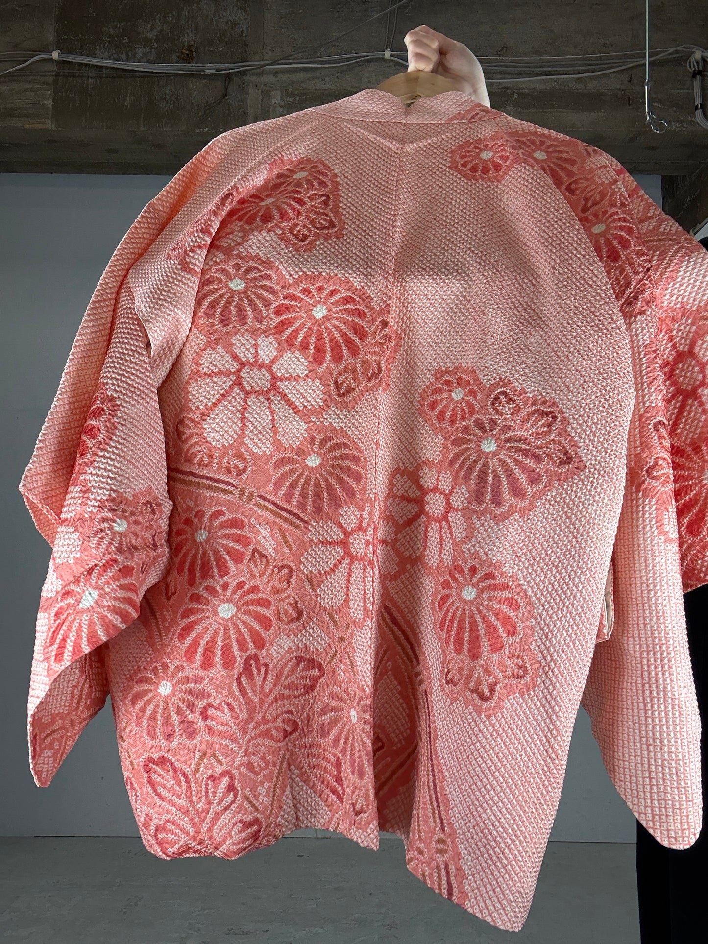 VINTAGE SHIBORI HAORI "magakimon, kiku"