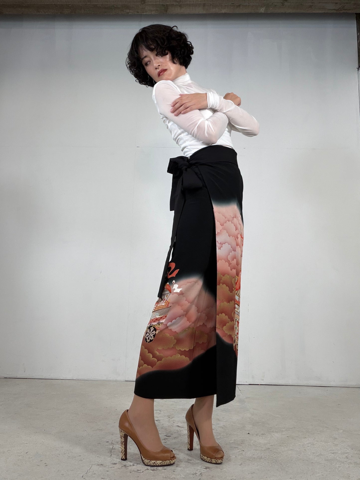 REIWA NIBUSHIKI KIMONO upcycled from Japanese kimono “kurotome, NIB004”