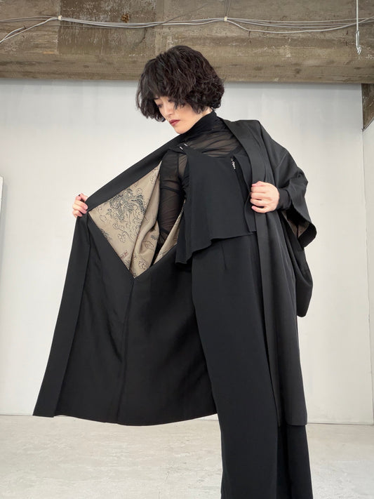 VINTAGE KUROMONTSUKI HAORI "temple, KUR104"