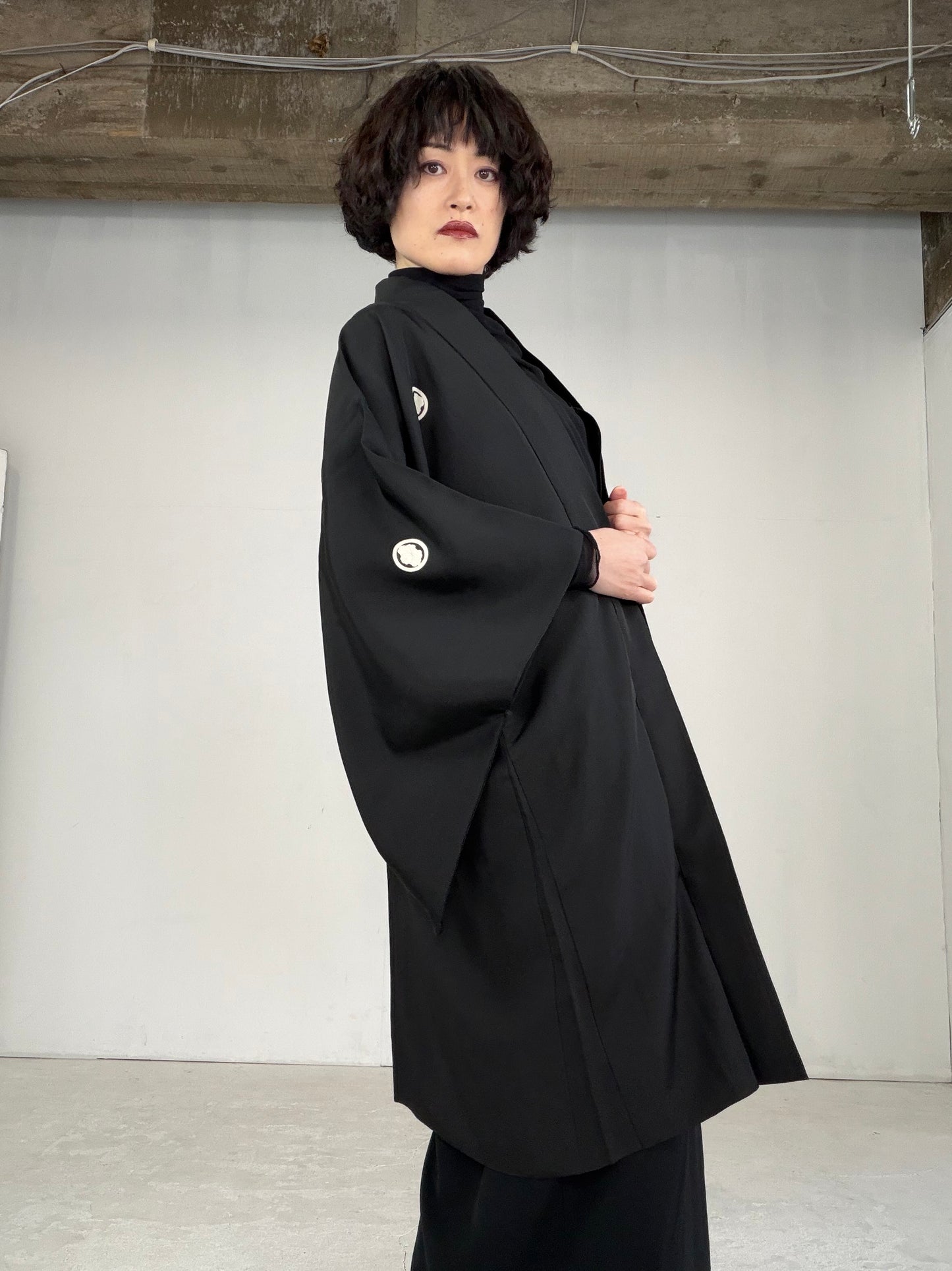 VINTAGE KUROMONTSUKI HAORI "temple, KUR104"