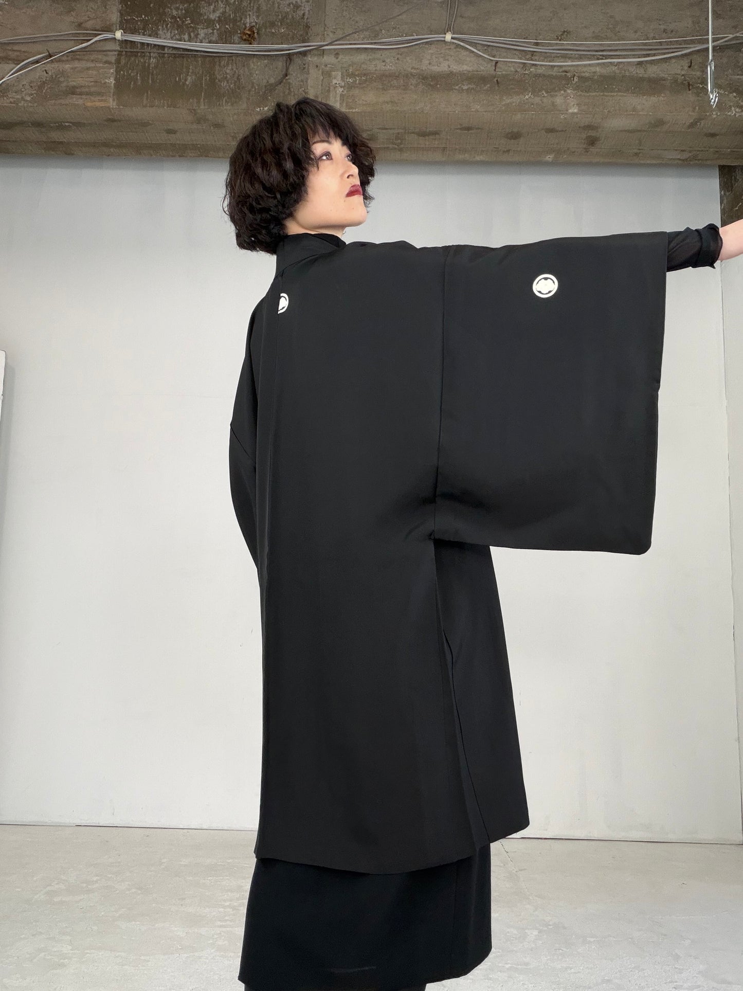 VINTAGE KUROMONTSUKI HAORI "temple, KUR104"