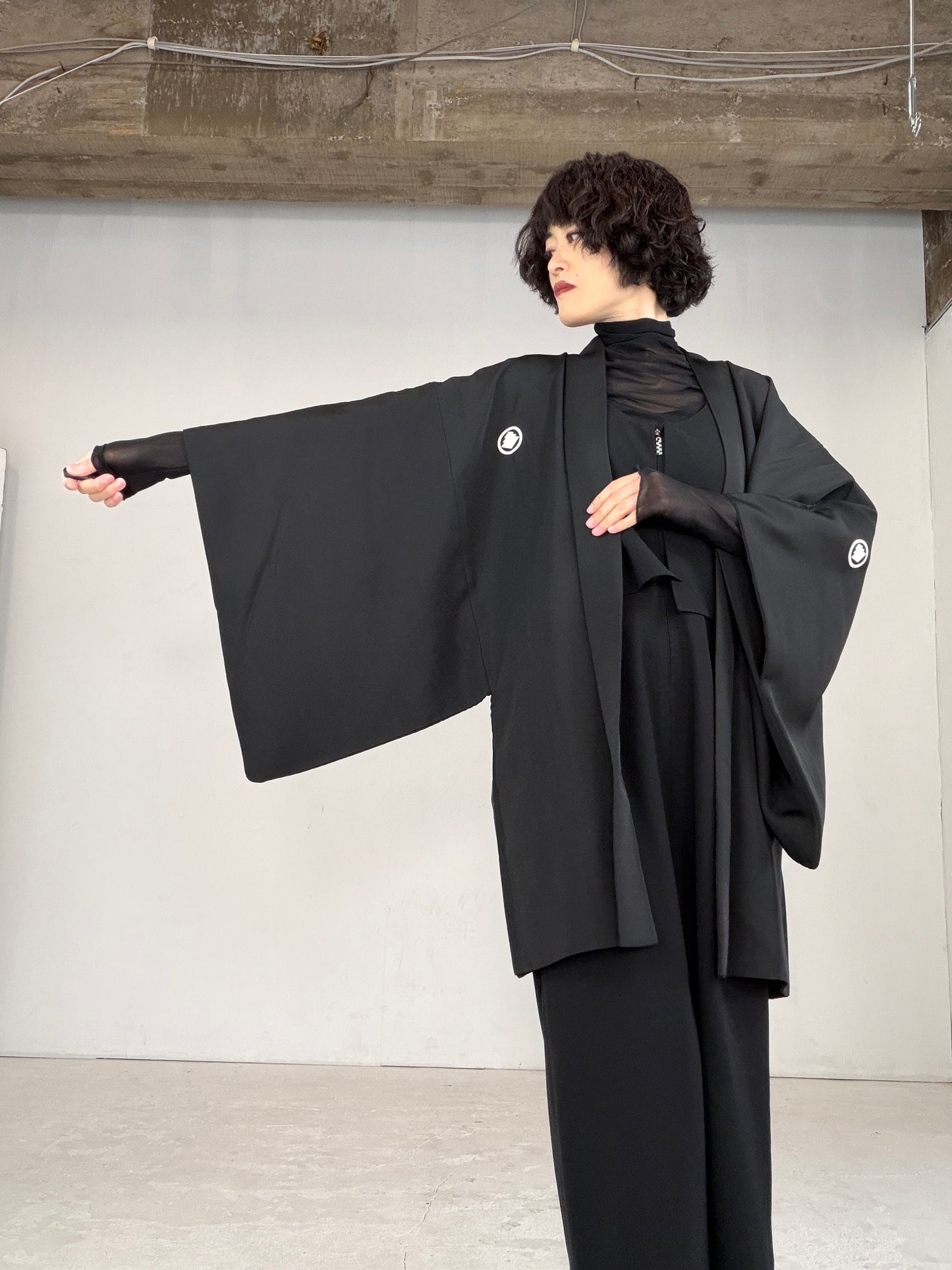 VINTAGE KUROMONTSUKI HAORI "koto-kyoto, KUR105"