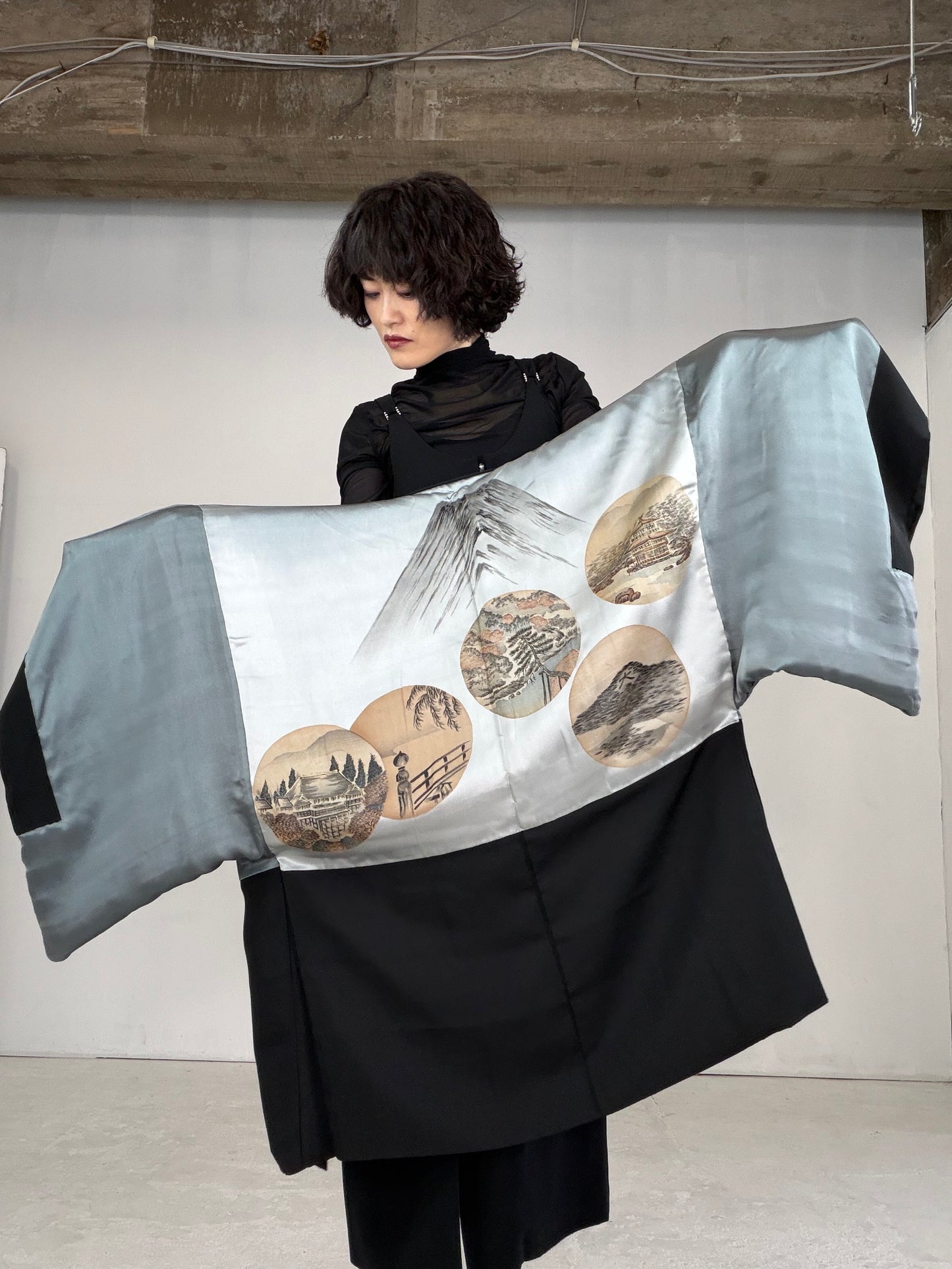 VINTAGE KUROMONTSUKI HAORI "koto-kyoto, KUR105"