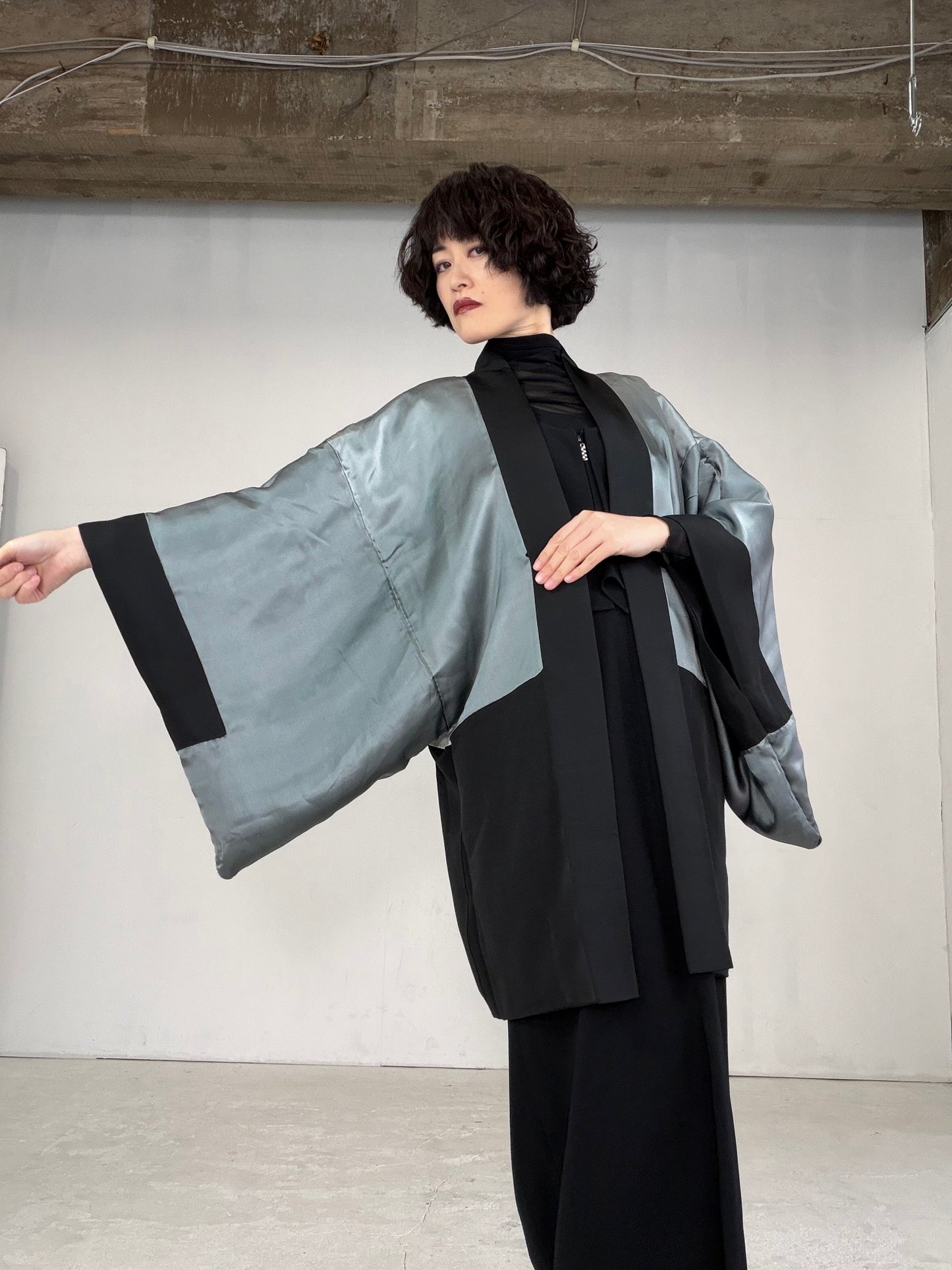 VINTAGE KUROMONTSUKI HAORI "koto-kyoto, KUR105"