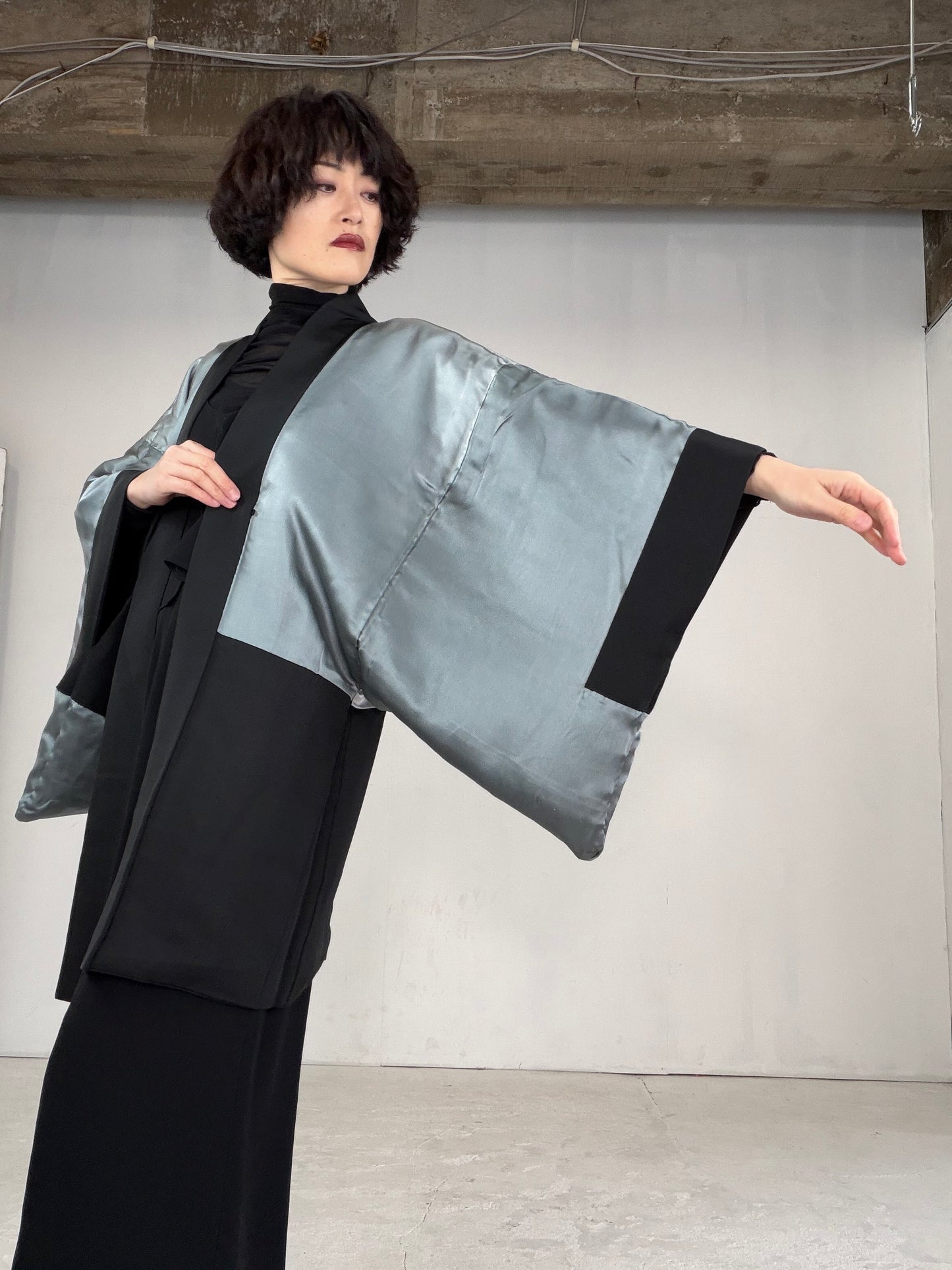 VINTAGE KUROMONTSUKI HAORI "koto-kyoto, KUR105"