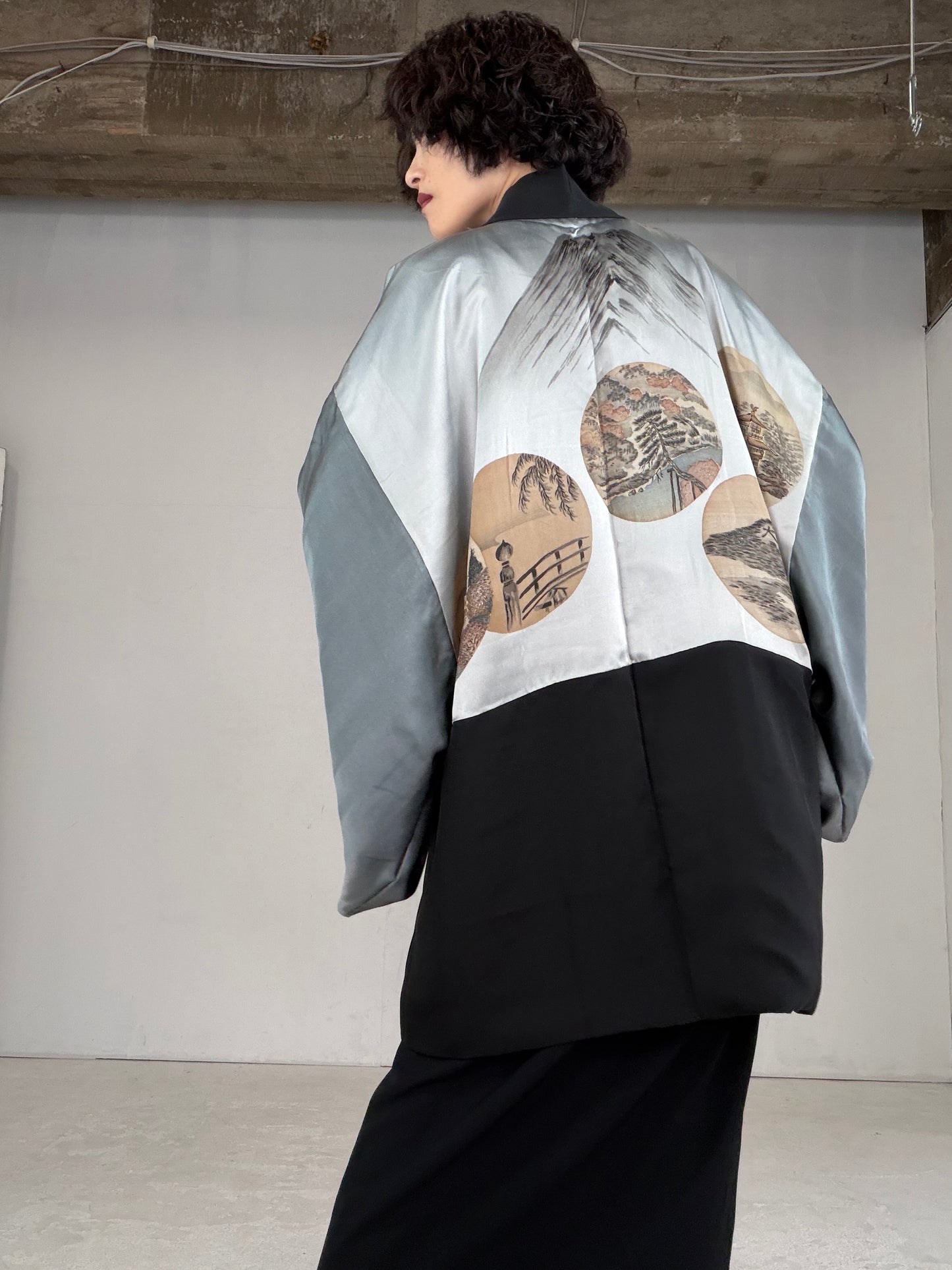 VINTAGE KUROMONTSUKI HAORI "koto-kyoto, KUR105"