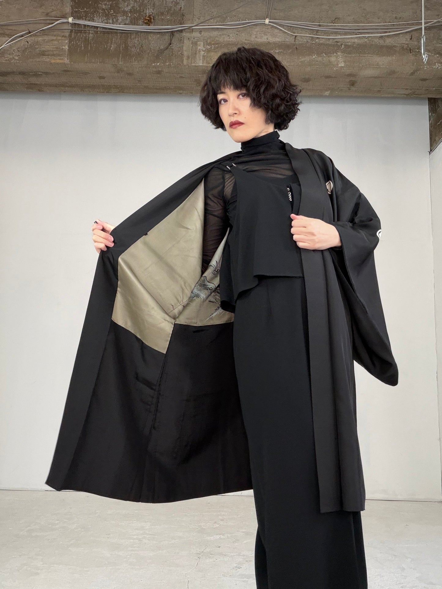 VINTAGE KUROMONTSUKI HAORI "tiger, KUR103" *damage