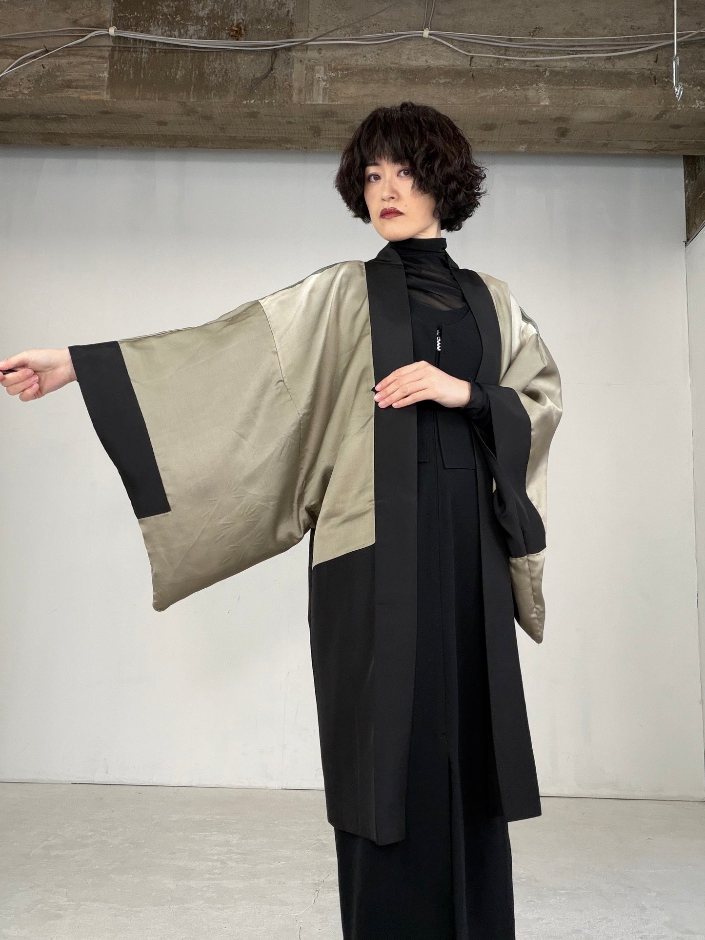 VINTAGE KUROMONTSUKI HAORI "tiger, KUR103" *damage