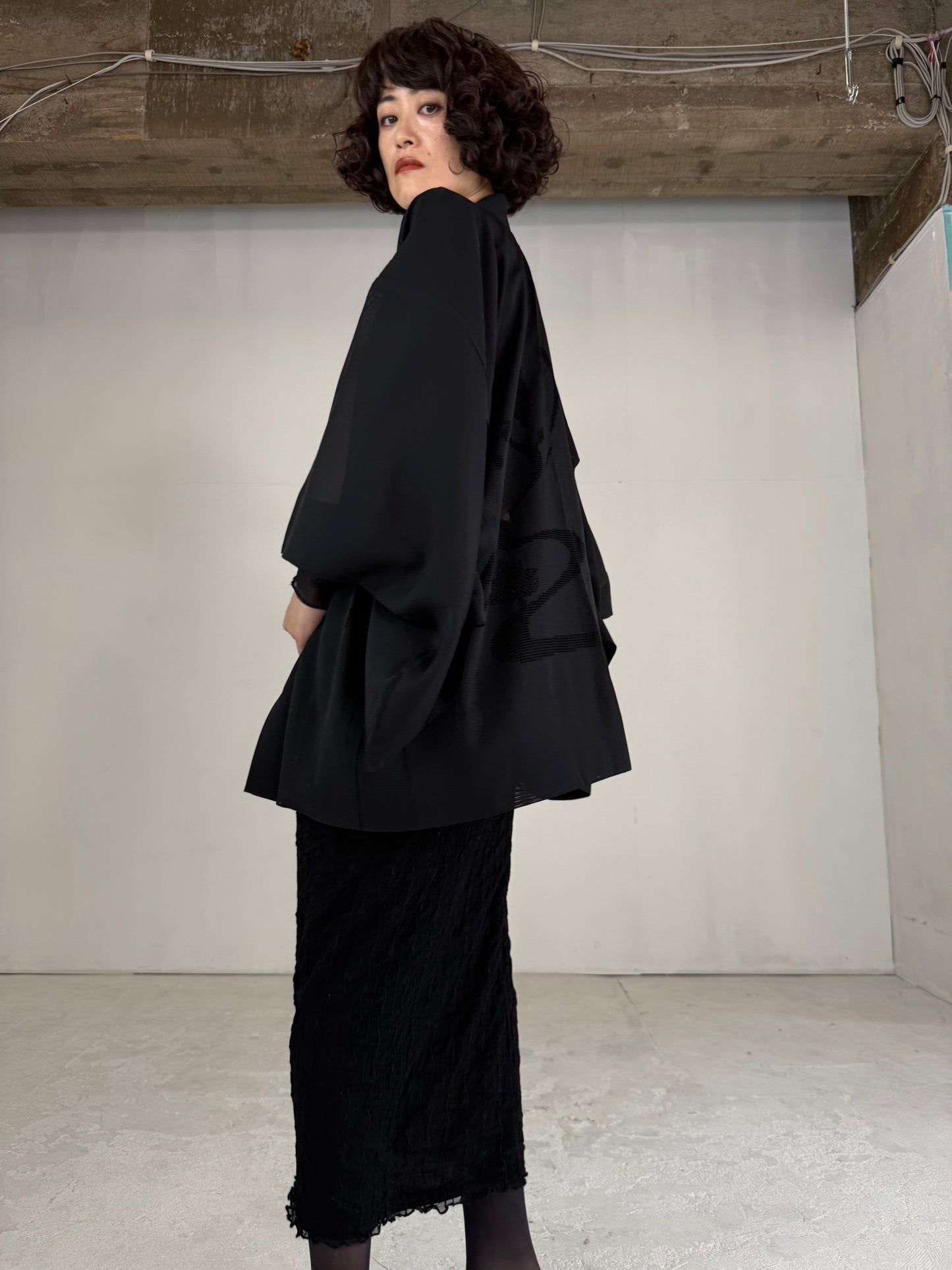 VINTAGE BLACK HAORI SHEER “ro, nami- leaf"