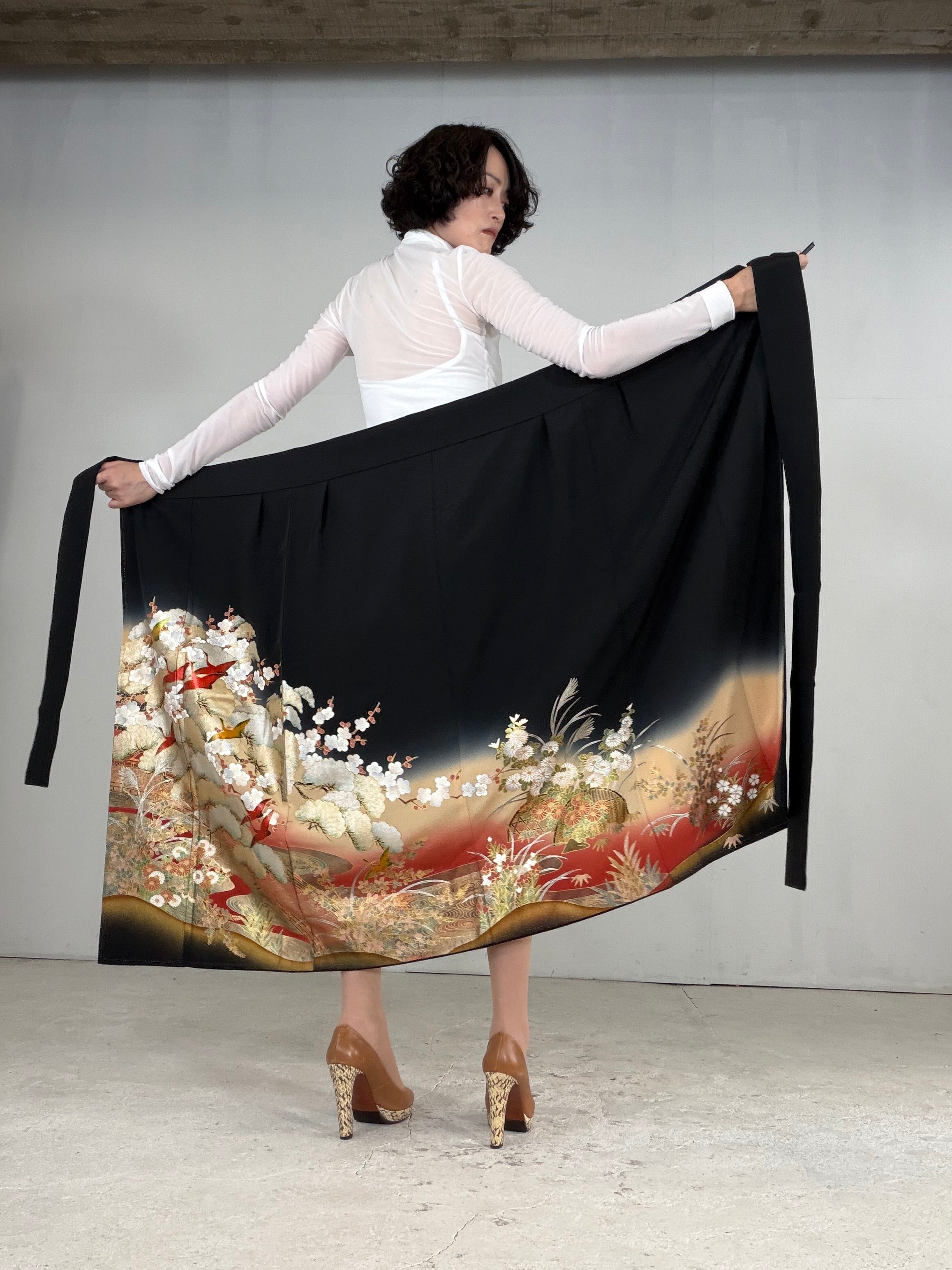 EDO-ZUMA SKIRT UPCYCLED FROM JAPANESE KIMONO 