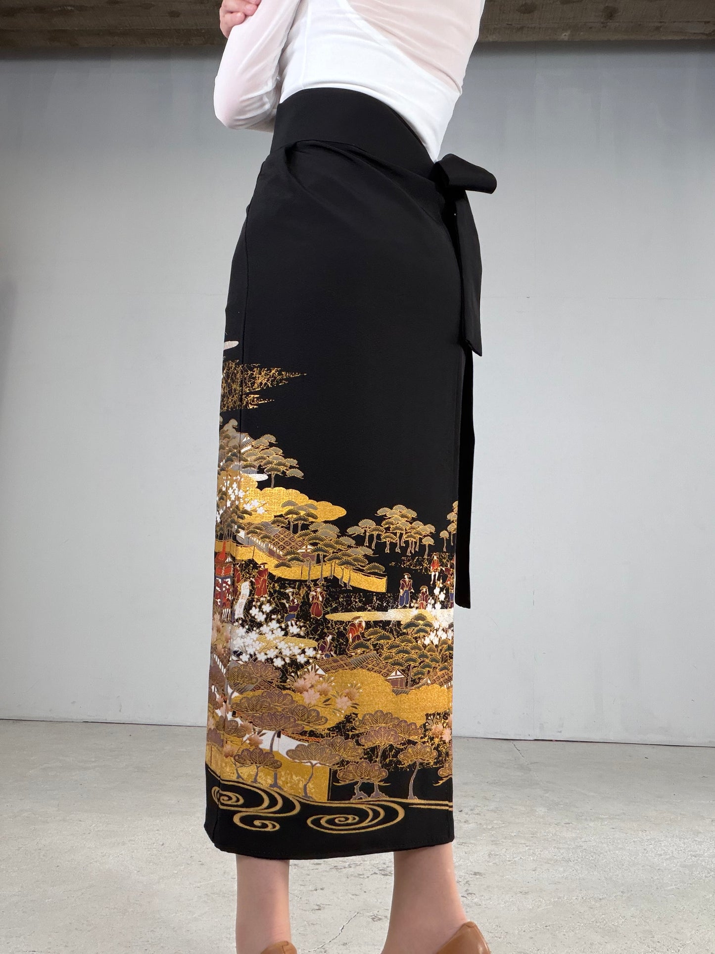 EDO-ZUMA SKIRT UPCYCLED FROM JAPANESE KIMONO "EDO050"