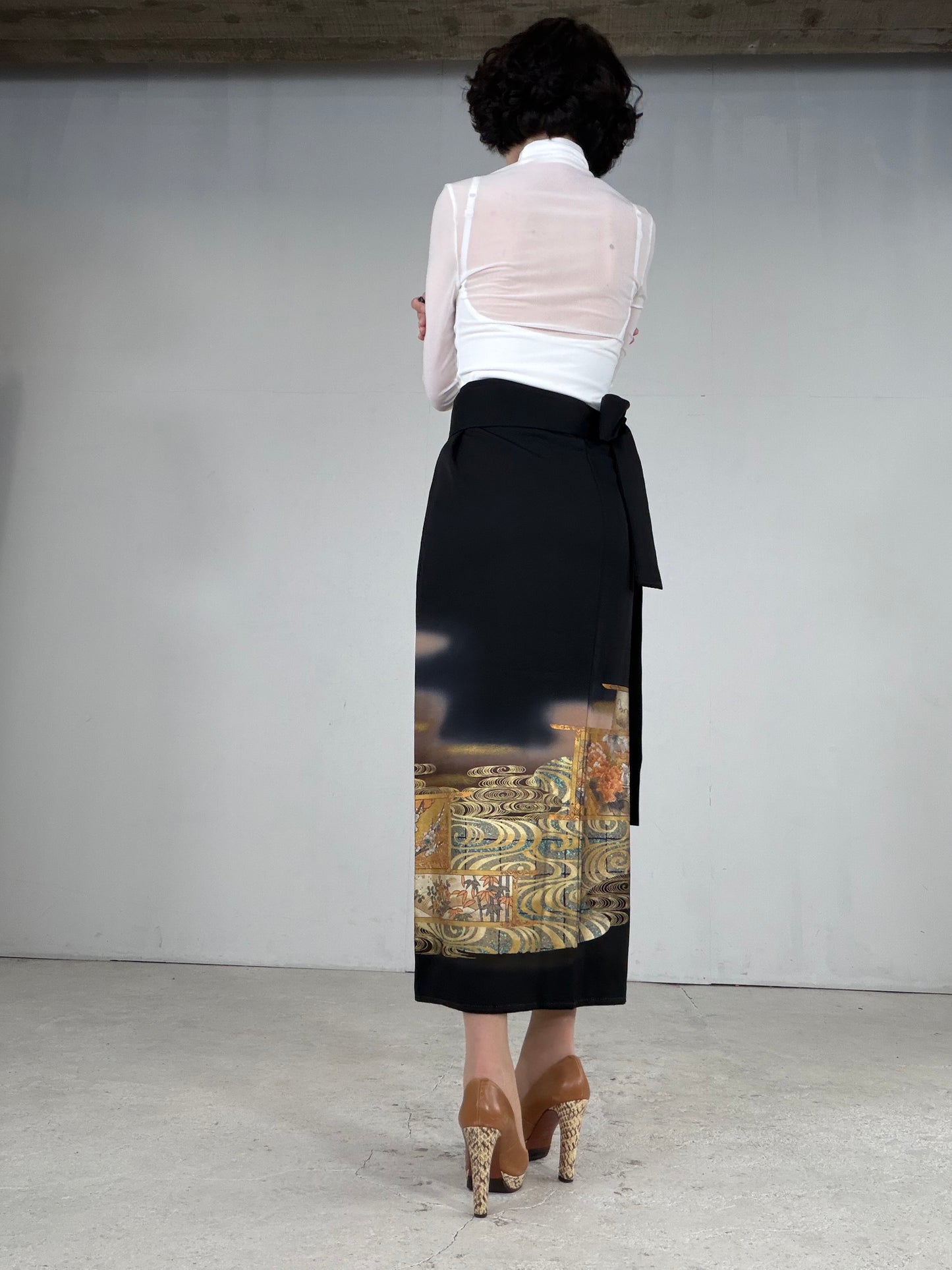 EDO-ZUMA SKIRT UPCYCLED FROM JAPANESE KIMONO "EDO051"