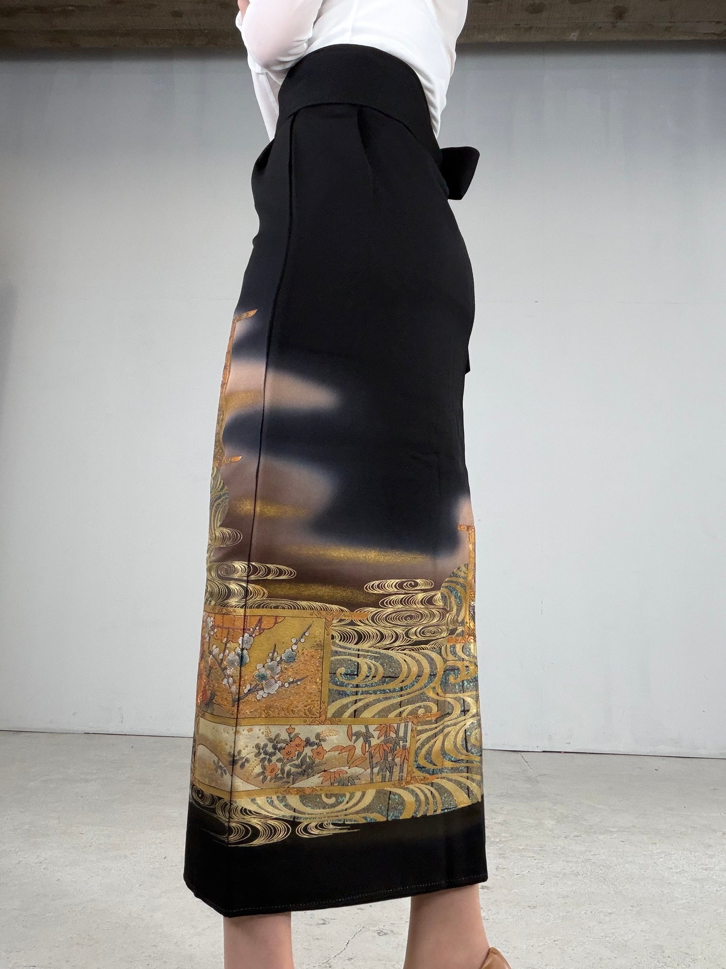 EDO-ZUMA SKIRT UPCYCLED FROM JAPANESE KIMONO "EDO051"