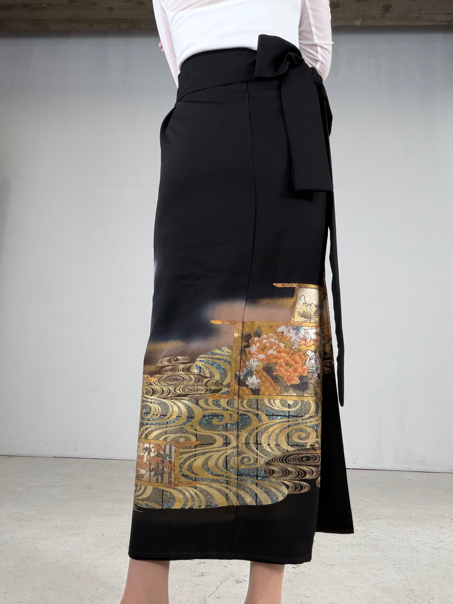 EDO-ZUMA SKIRT UPCYCLED FROM JAPANESE KIMONO "EDO051"