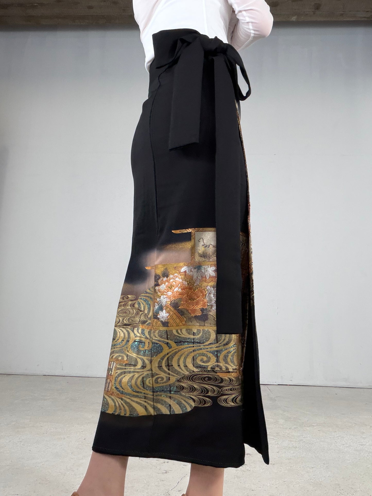 EDO-ZUMA SKIRT UPCYCLED FROM JAPANESE KIMONO "EDO051"