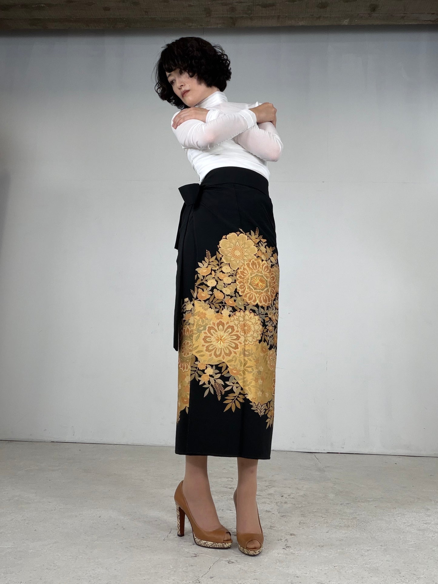 EDO-ZUMA SKIRT UPCYCLED FROM JAPANESE KIMONO "EDO052"