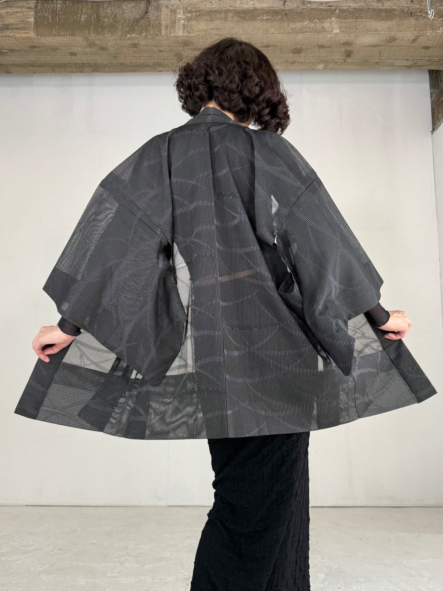 VINTAGE BLACK HAORI SHEER “wave"