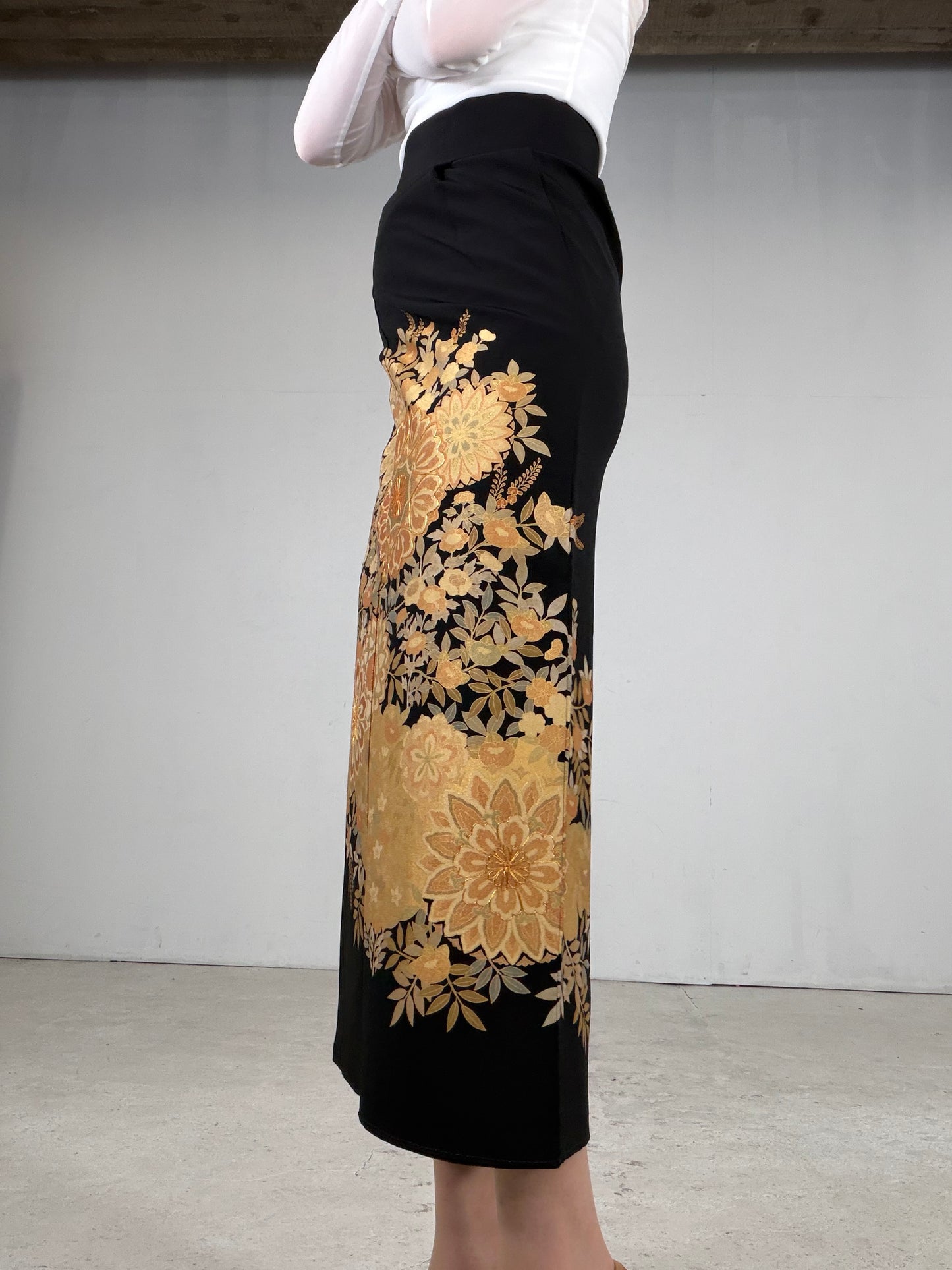 EDO-ZUMA SKIRT UPCYCLED FROM JAPANESE KIMONO "EDO052"