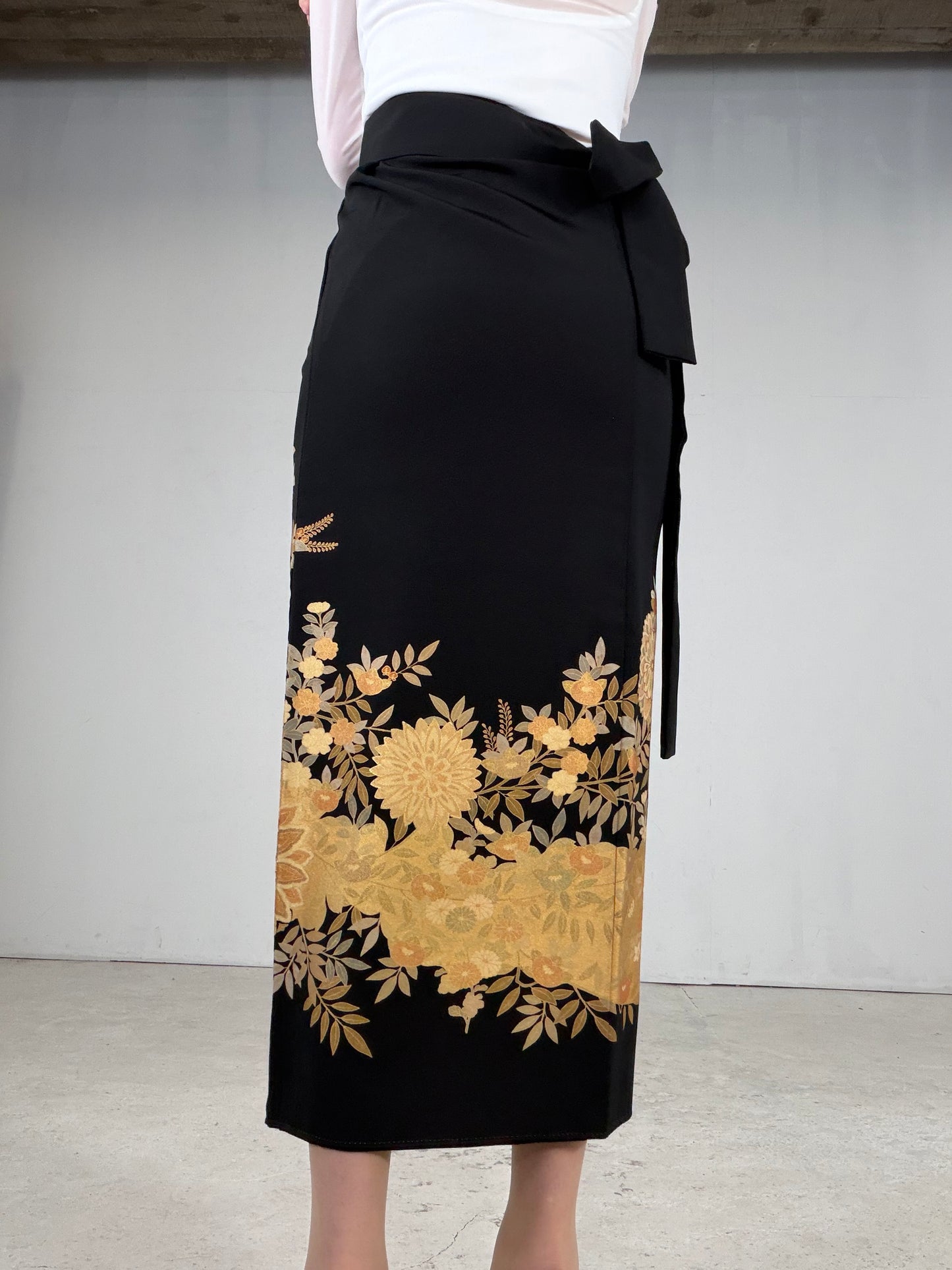 EDO-ZUMA SKIRT UPCYCLED FROM JAPANESE KIMONO "EDO052"