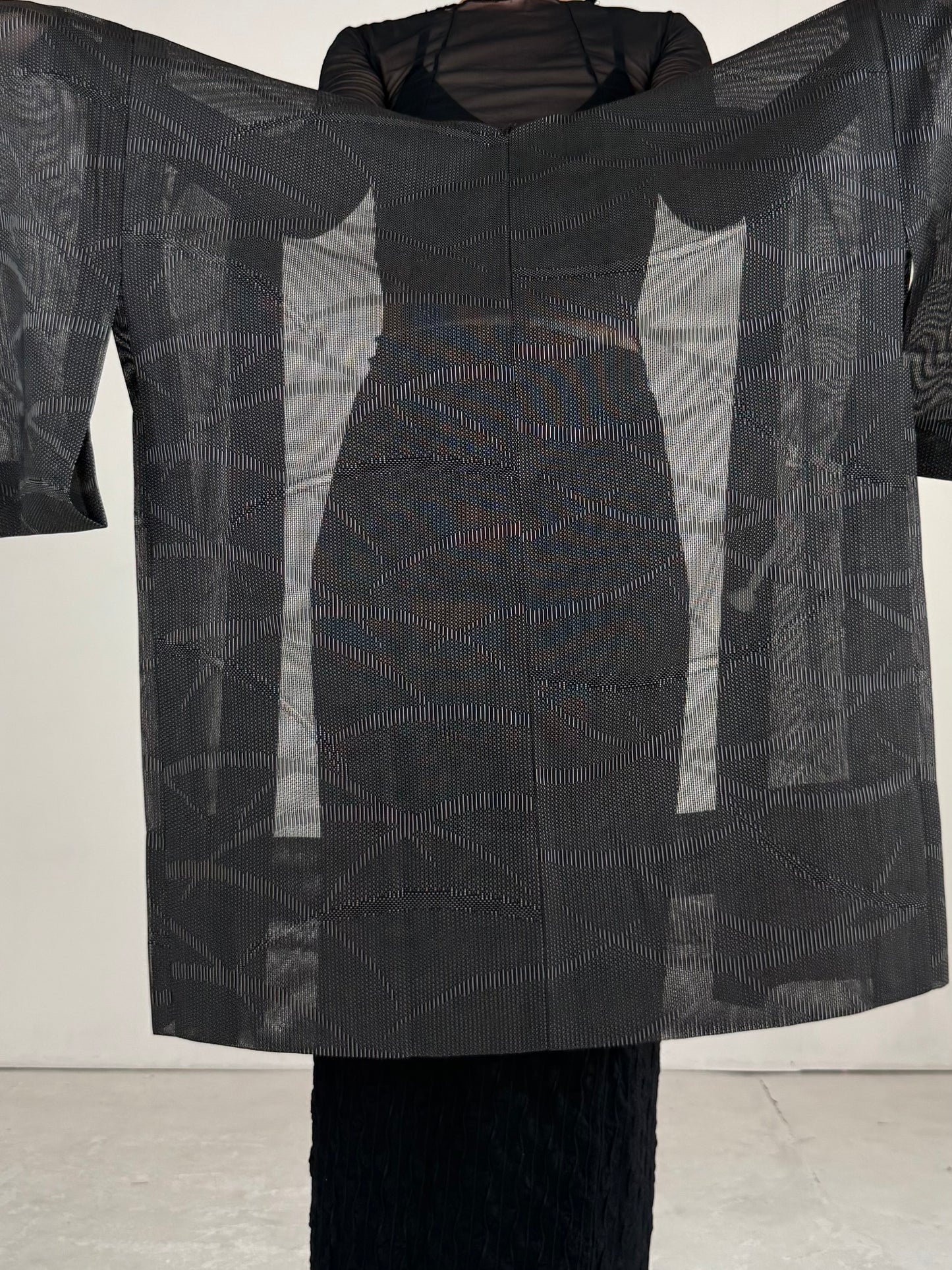 VINTAGE BLACK HAORI SHEER “wave"
