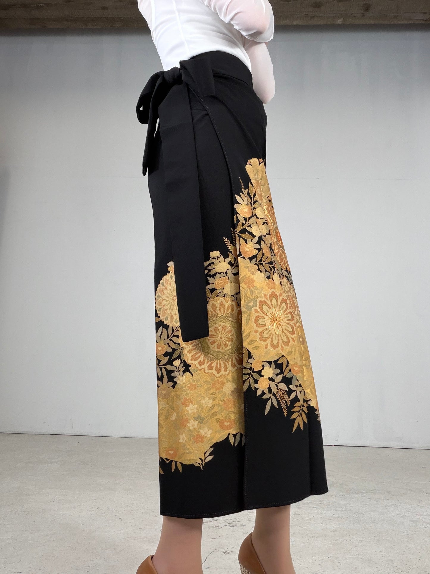 EDO-ZUMA SKIRT UPCYCLED FROM JAPANESE KIMONO "EDO052"