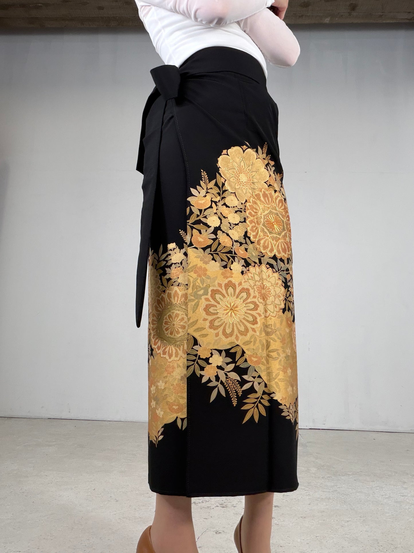 EDO-ZUMA SKIRT UPCYCLED FROM JAPANESE KIMONO "EDO052"